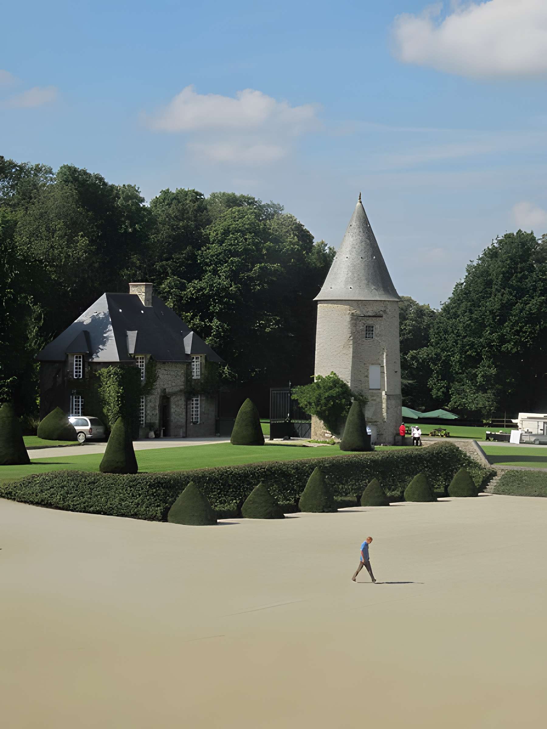 Domaine du château de Canisy (également sur commune de Saint-Gilles)
