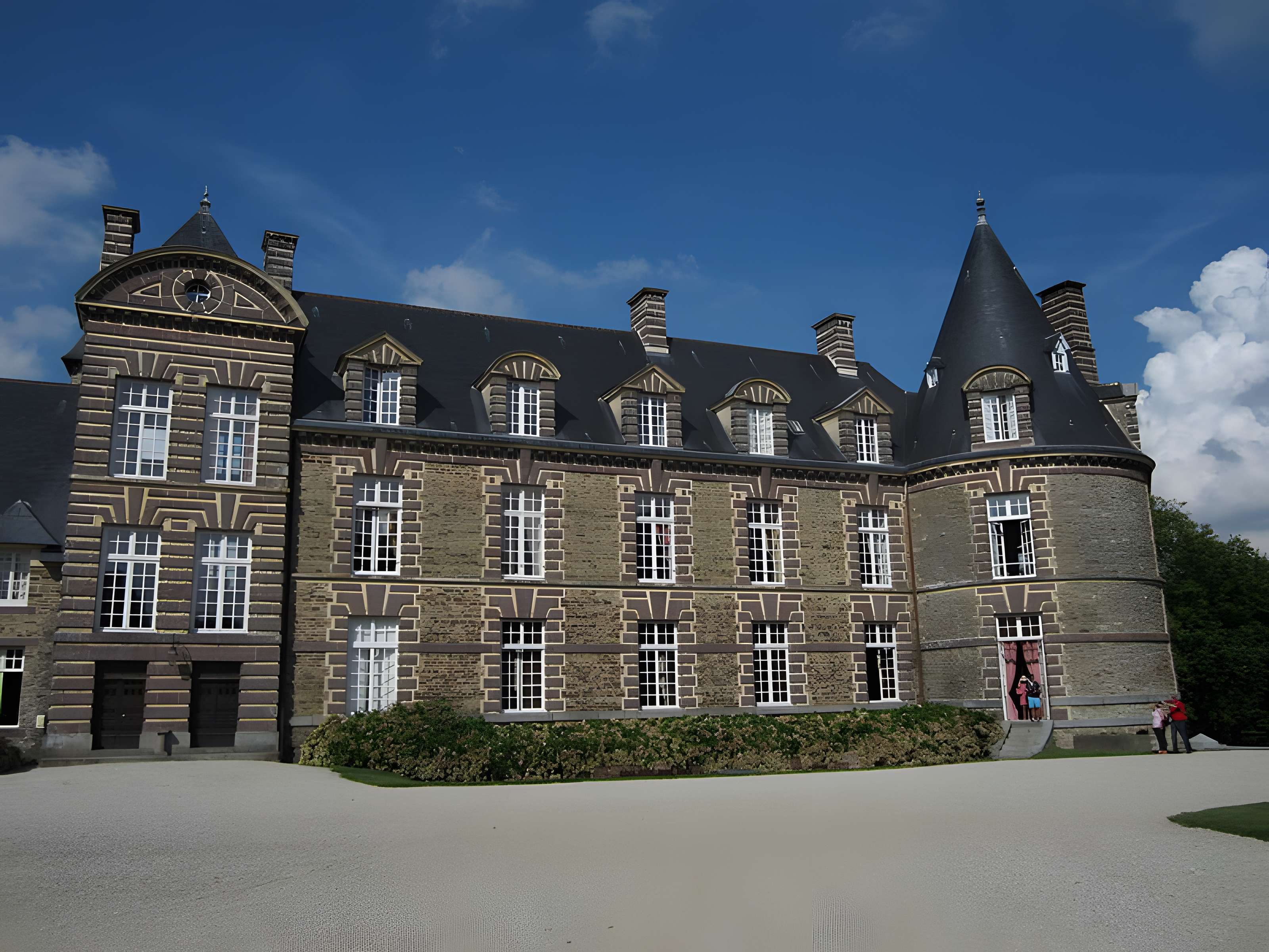 Domaine du château de Canisy (également sur commune de Saint-Gilles)
