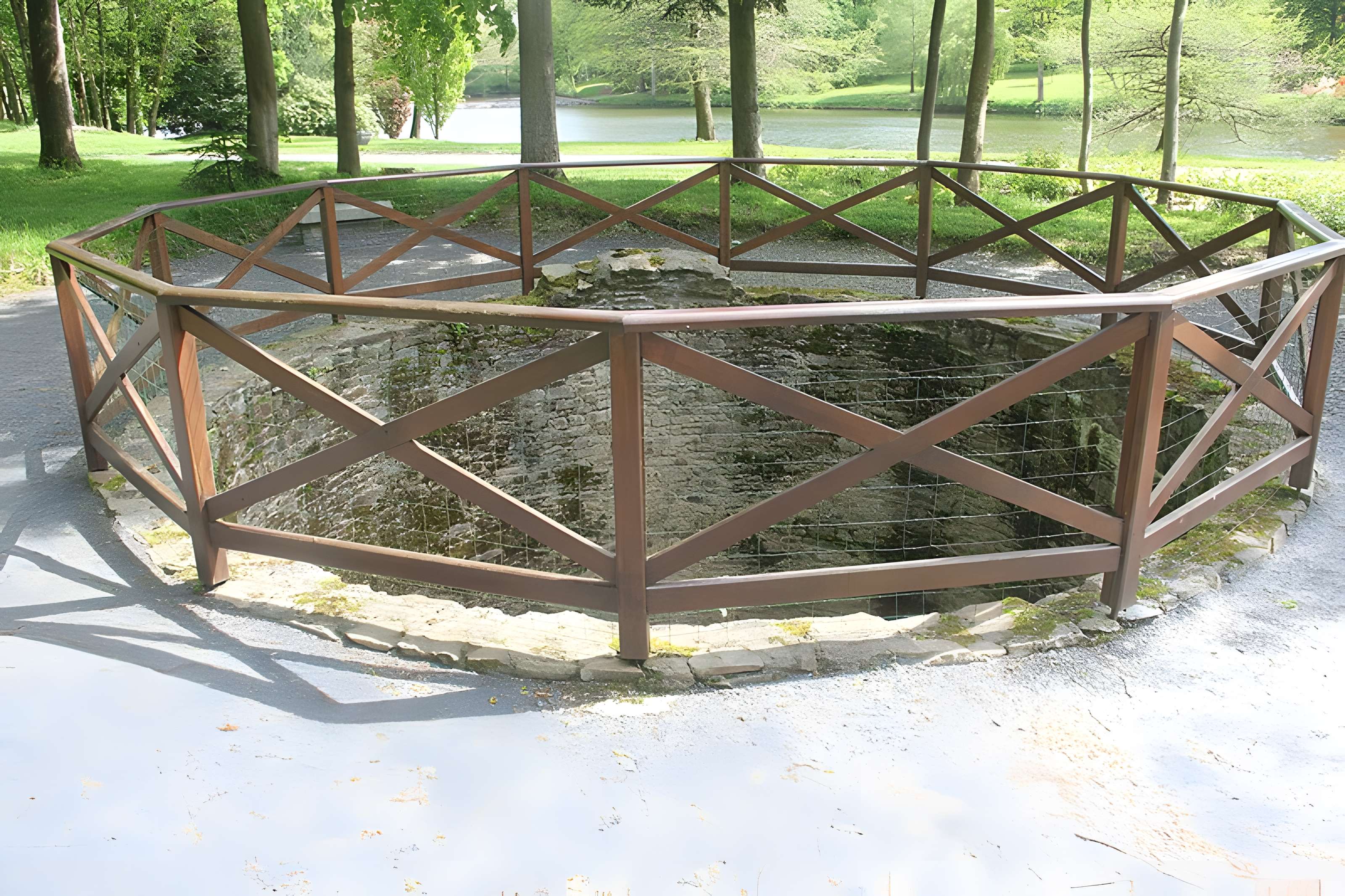 Domaine du château de Canisy (également sur commune de Saint-Gilles)