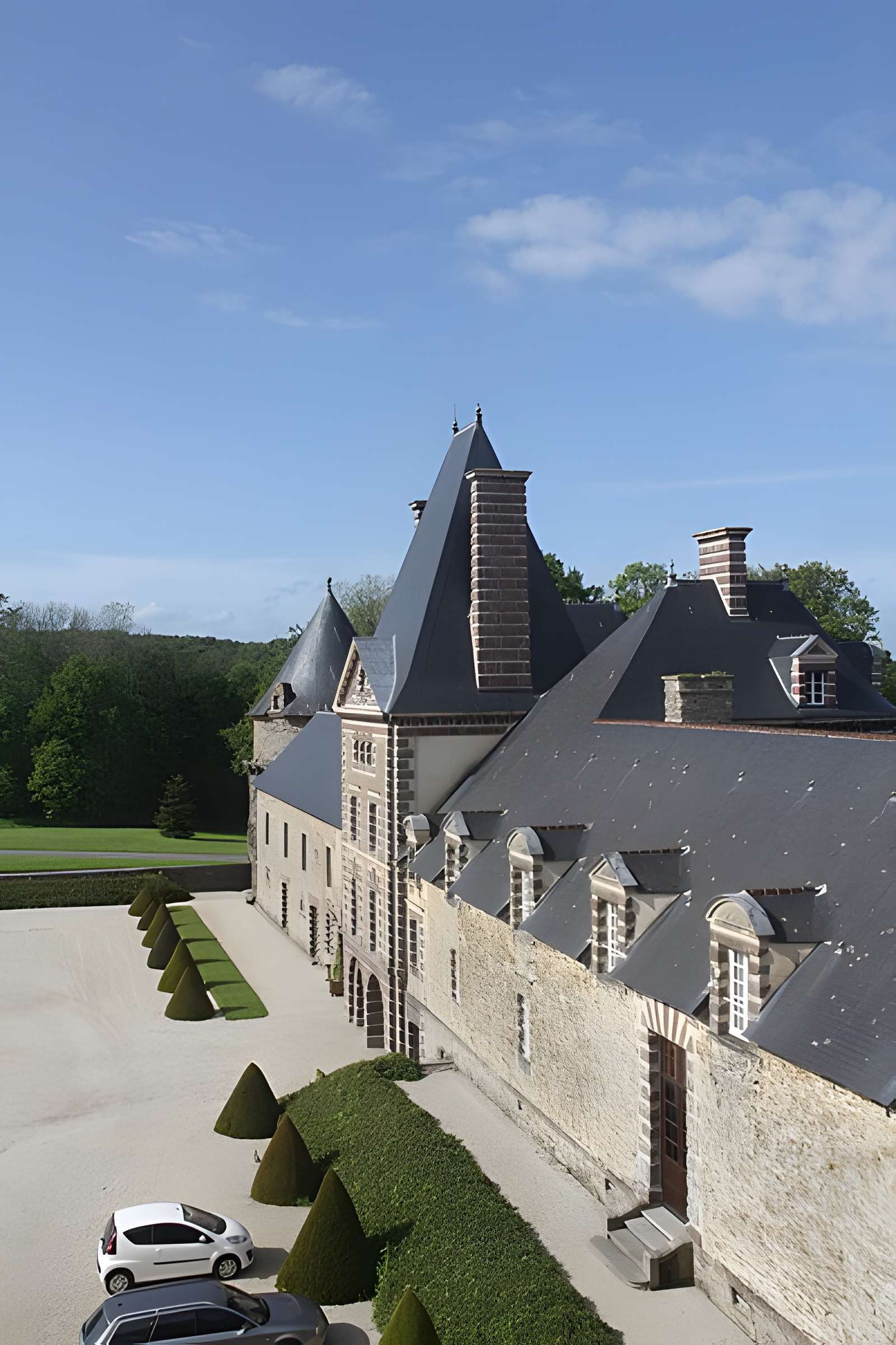 Domaine du château de Canisy (également sur commune de Saint-Gilles)