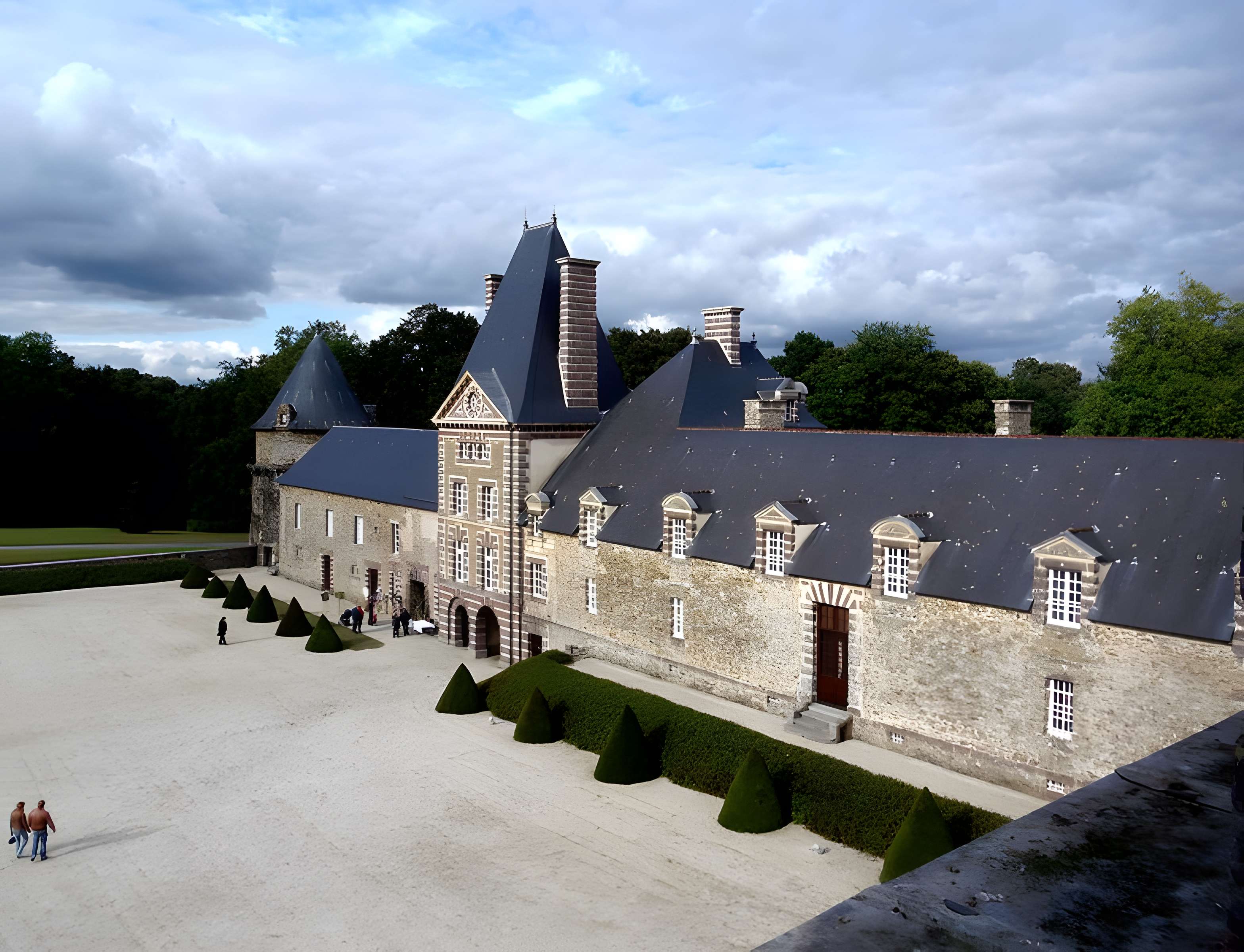 Domaine du château de Canisy (également sur commune de Saint-Gilles)