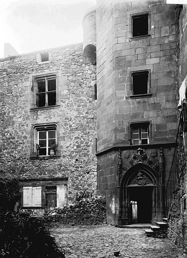 Château de Châteaugay