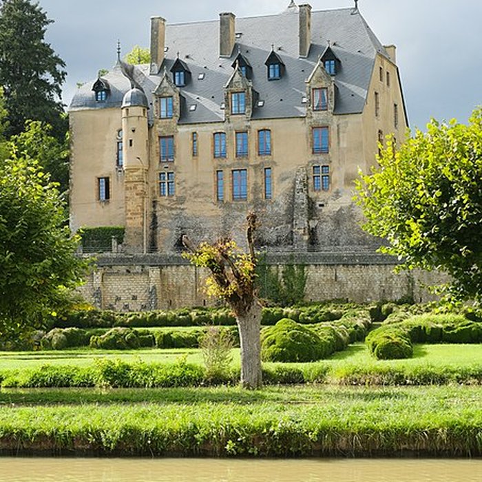 Photo de Château de Châtillon-en-Bazois