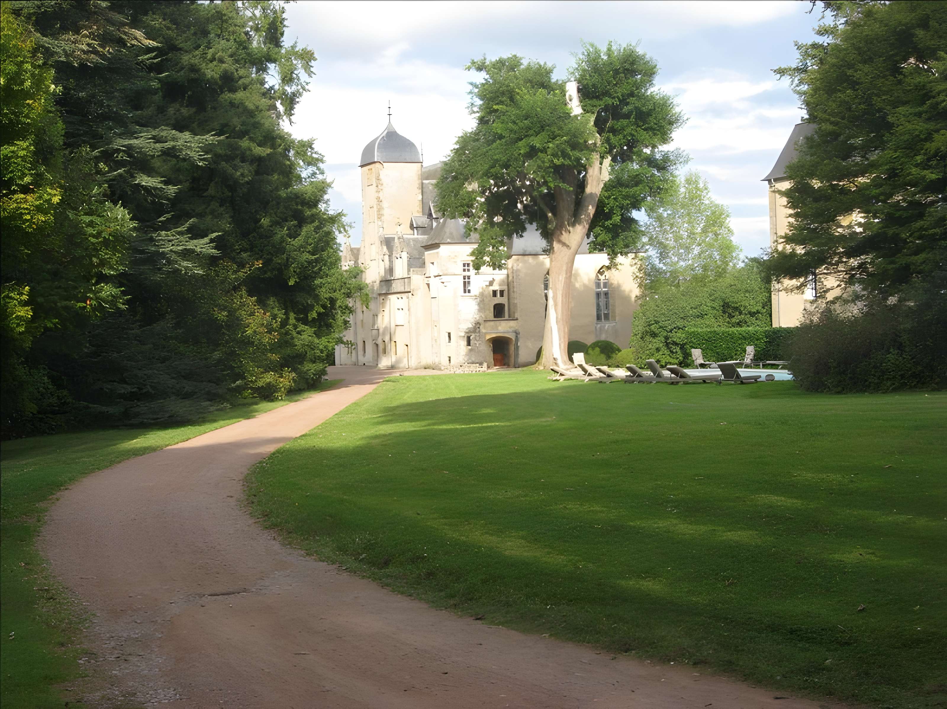 Château de Châtillon-en-Bazois