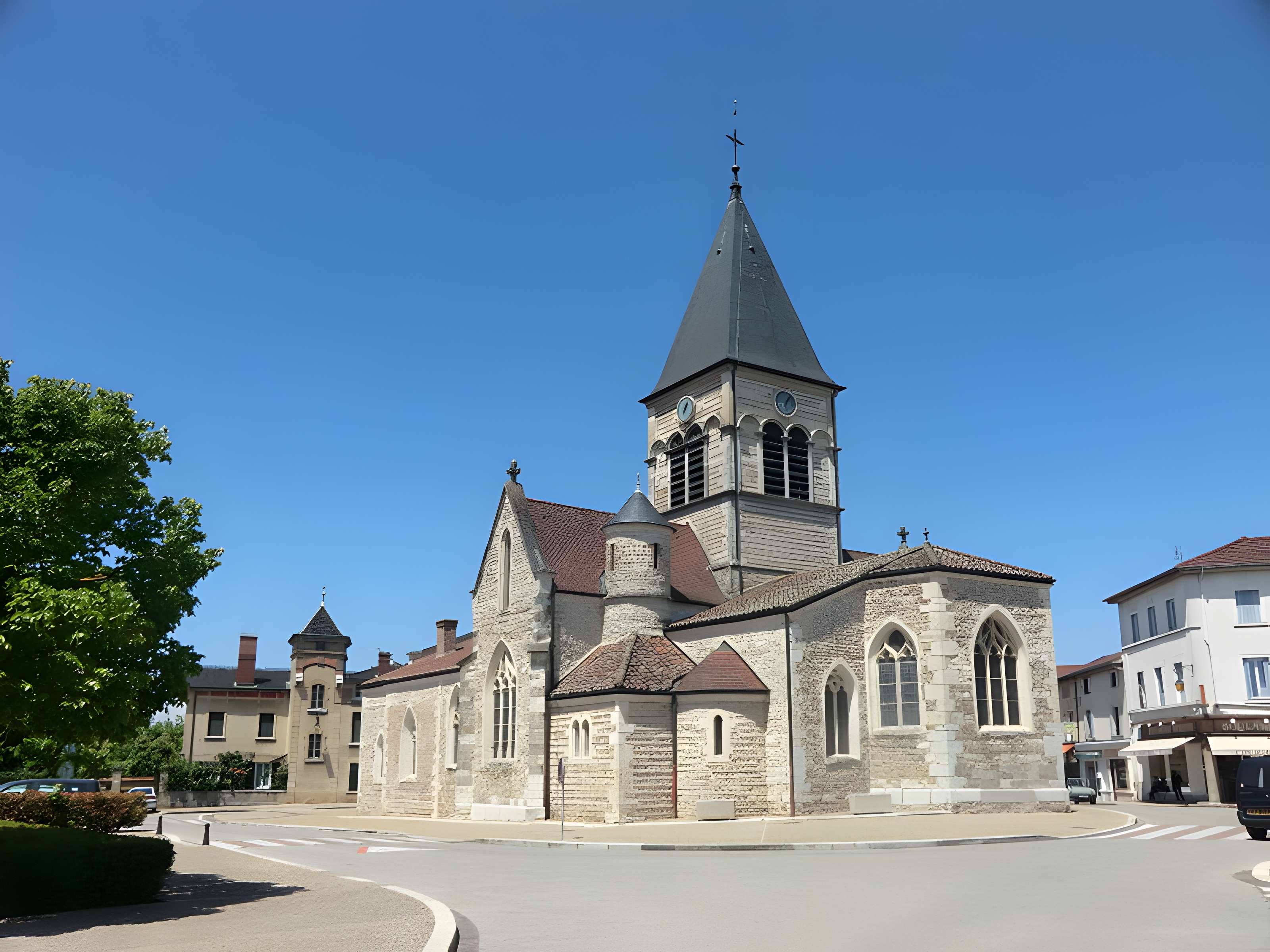 Église de la Nativité-de-la-Sainte-Vierge de Villars-les-Dombes