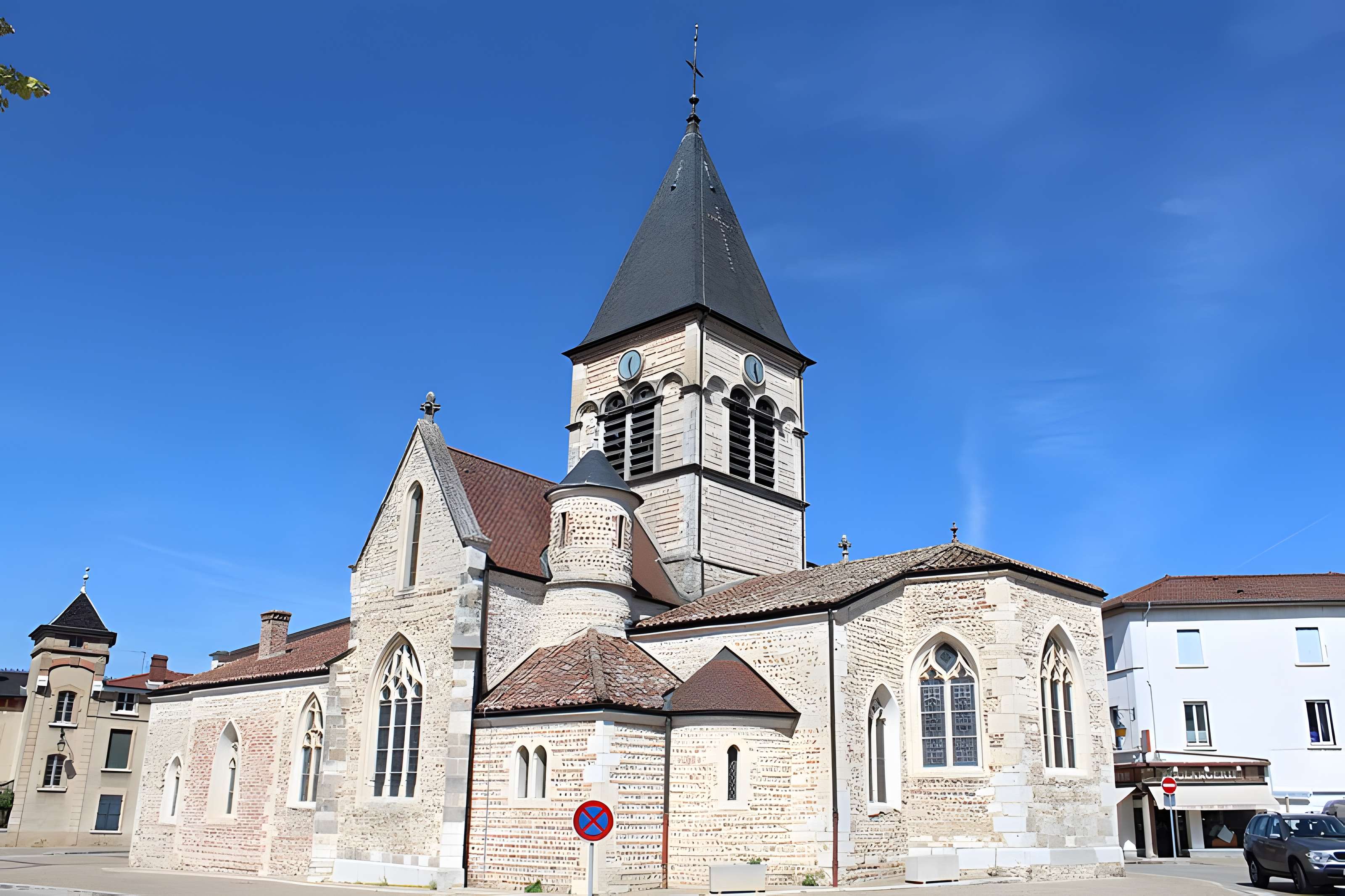 Église de la Nativité-de-la-Sainte-Vierge de Villars-les-Dombes