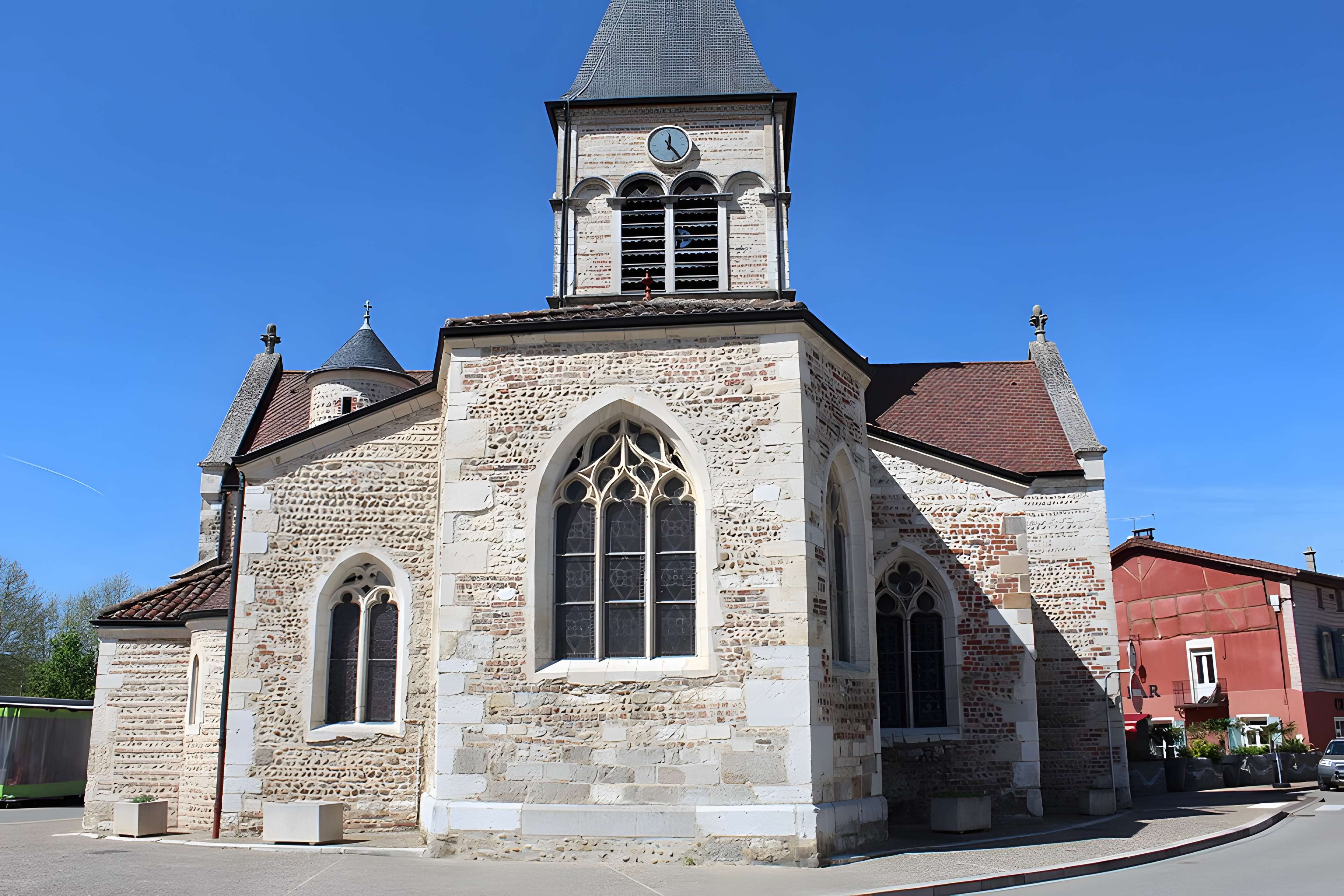 Église de la Nativité-de-la-Sainte-Vierge de Villars-les-Dombes