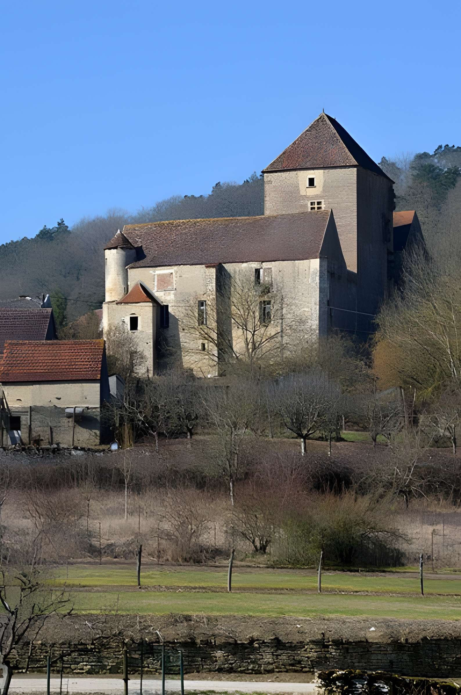 Château de Courcelles-lès-Montbard 