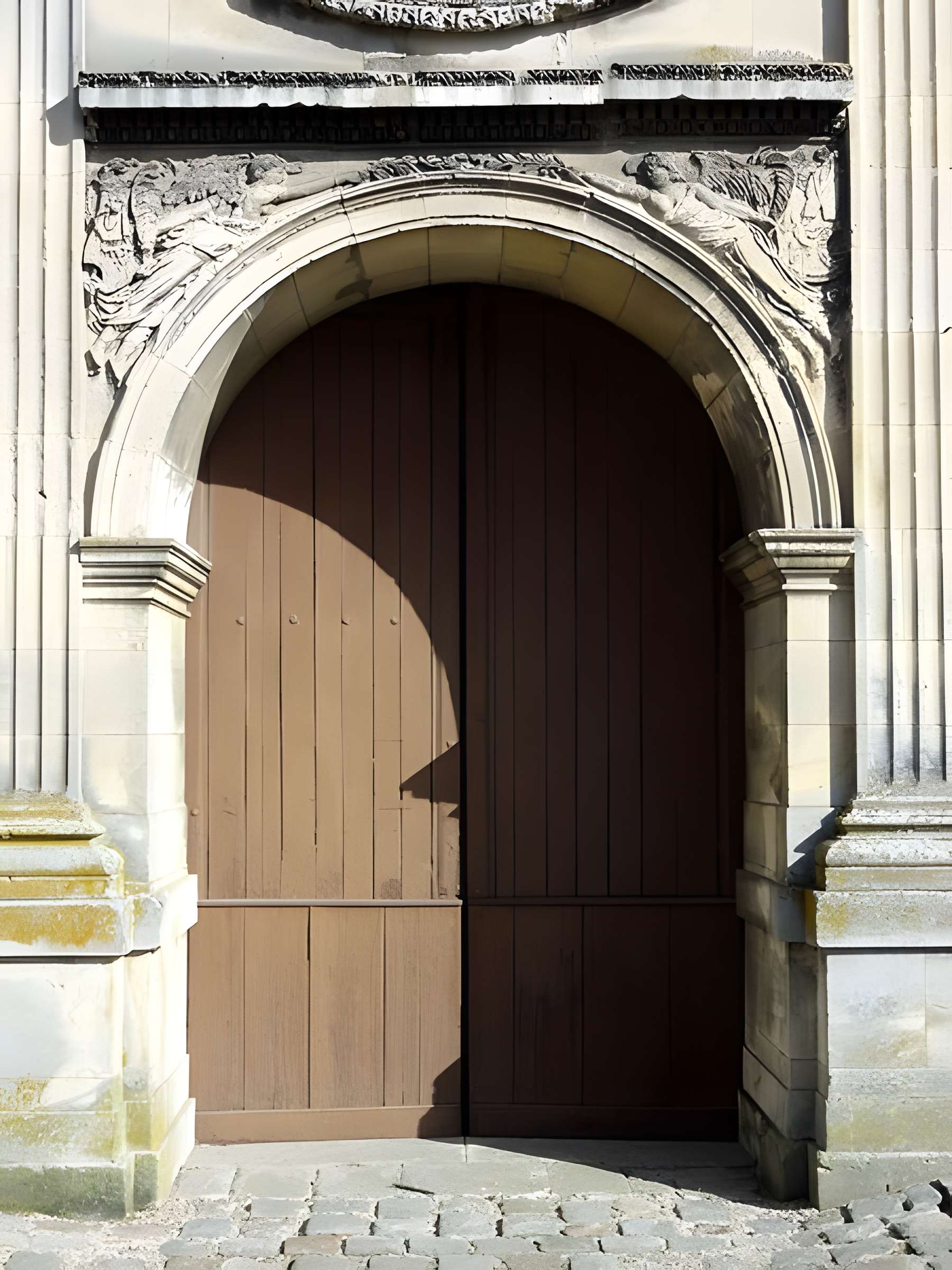 Église de la Nativité-de-la-Vierge du Mesnil-Aubry