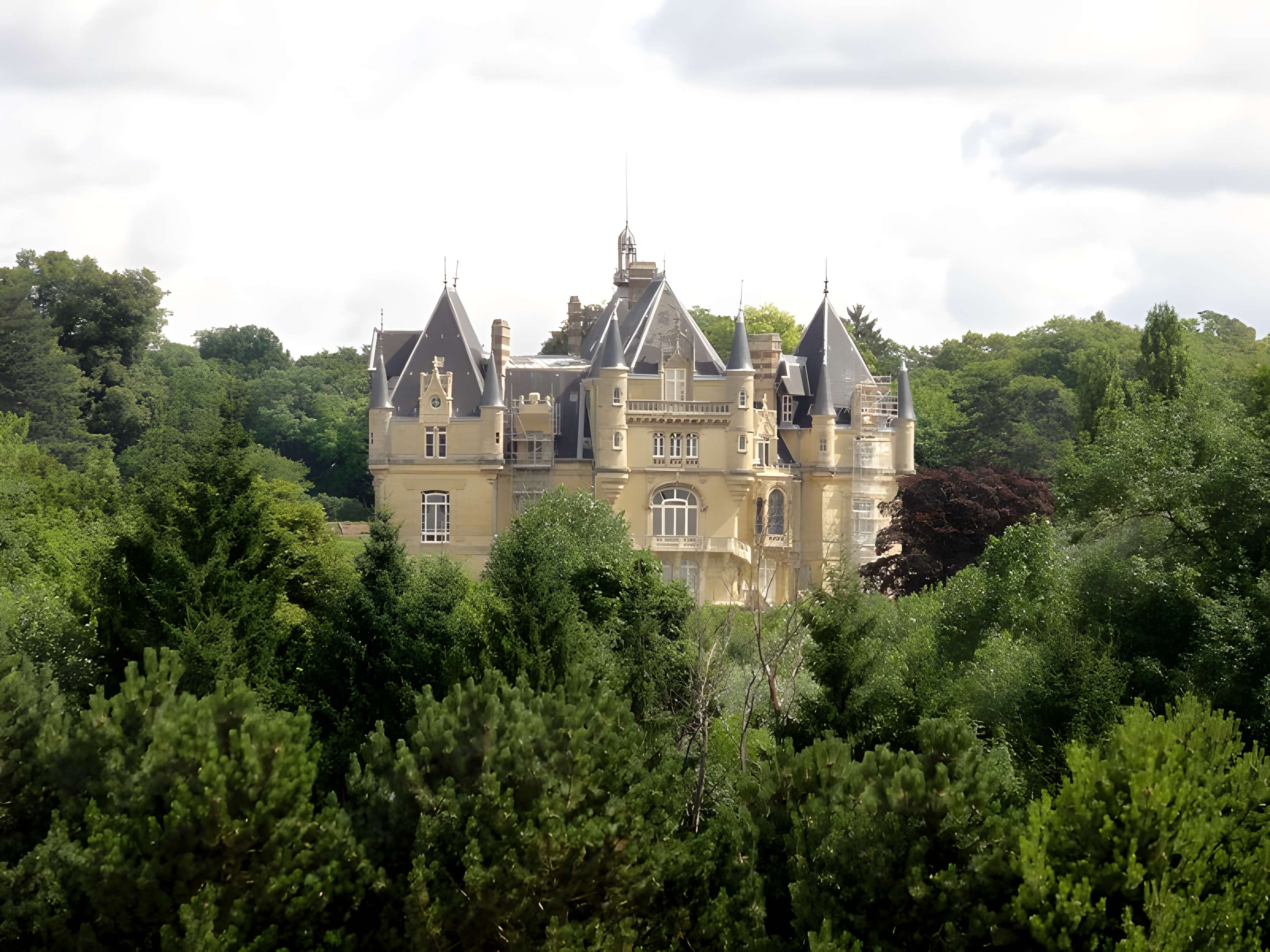 Château de Dampont