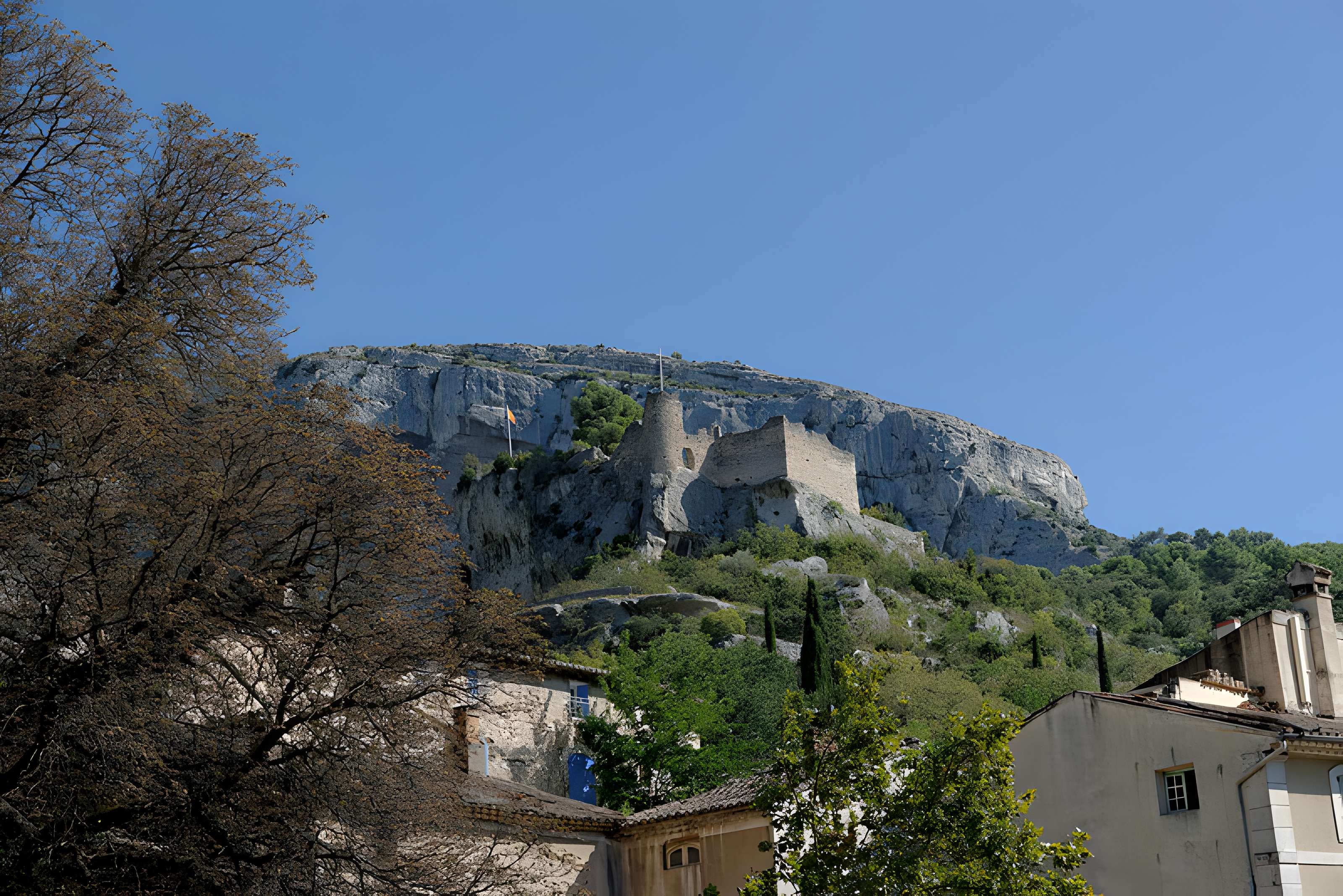 Château de Fontaine-de-Vaucluse