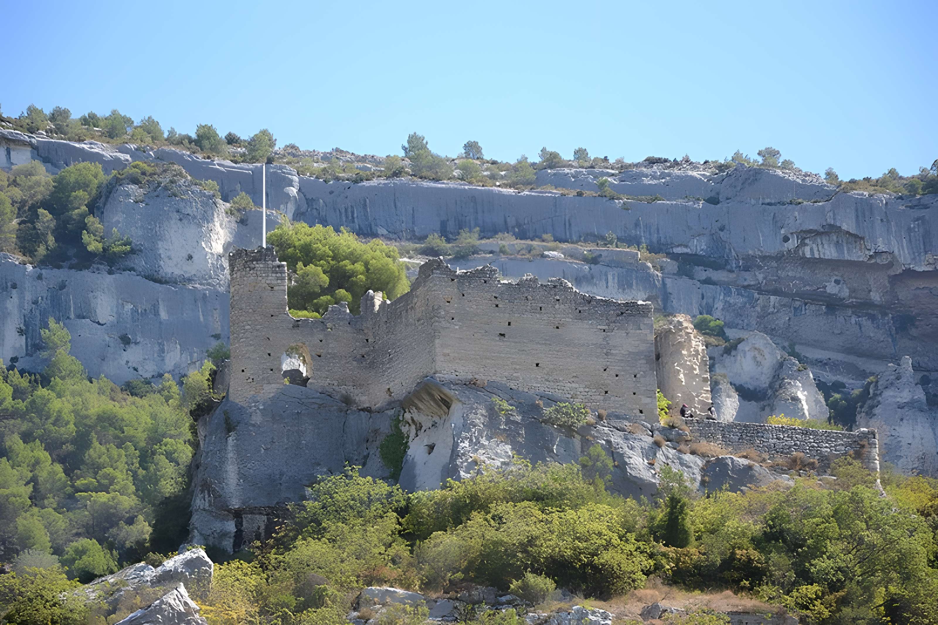 Château de Fontaine-de-Vaucluse