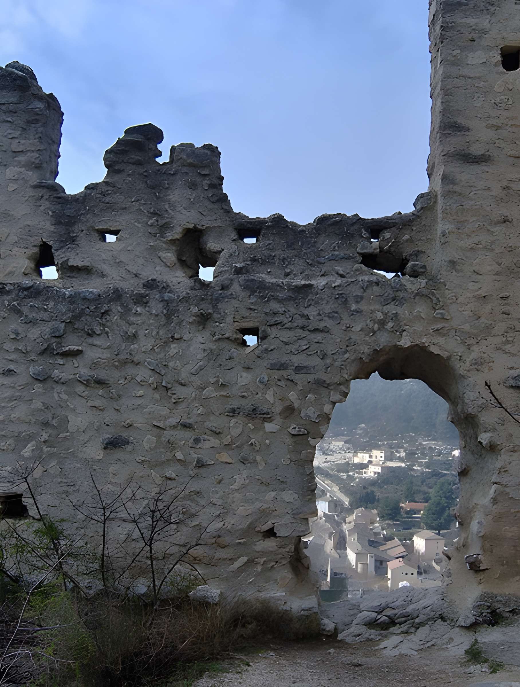 Château de Fontaine-de-Vaucluse