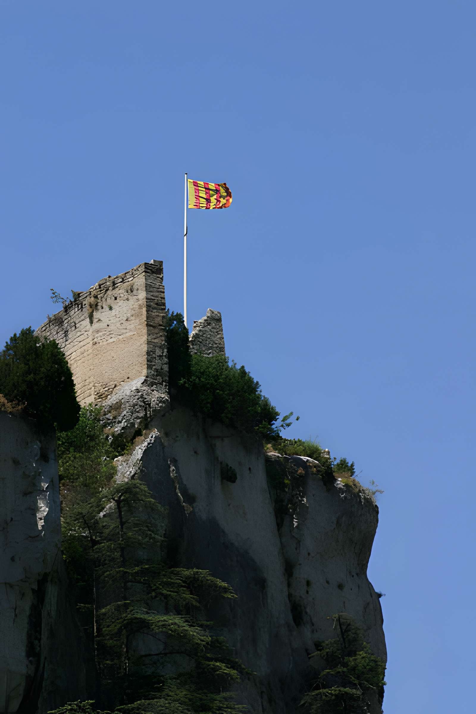 Château de Fontaine-de-Vaucluse