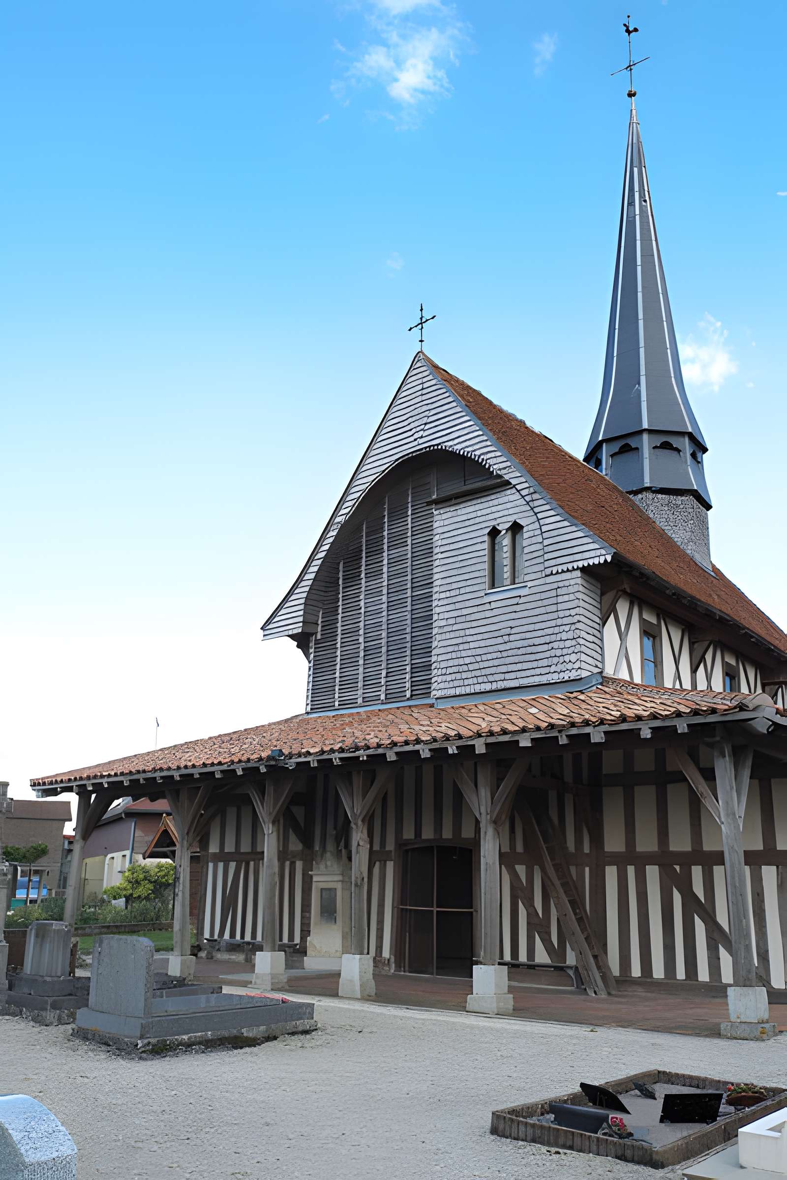 Église de l'Exaltation-de-la-Sainte-Croix de Bailly-le-Franc