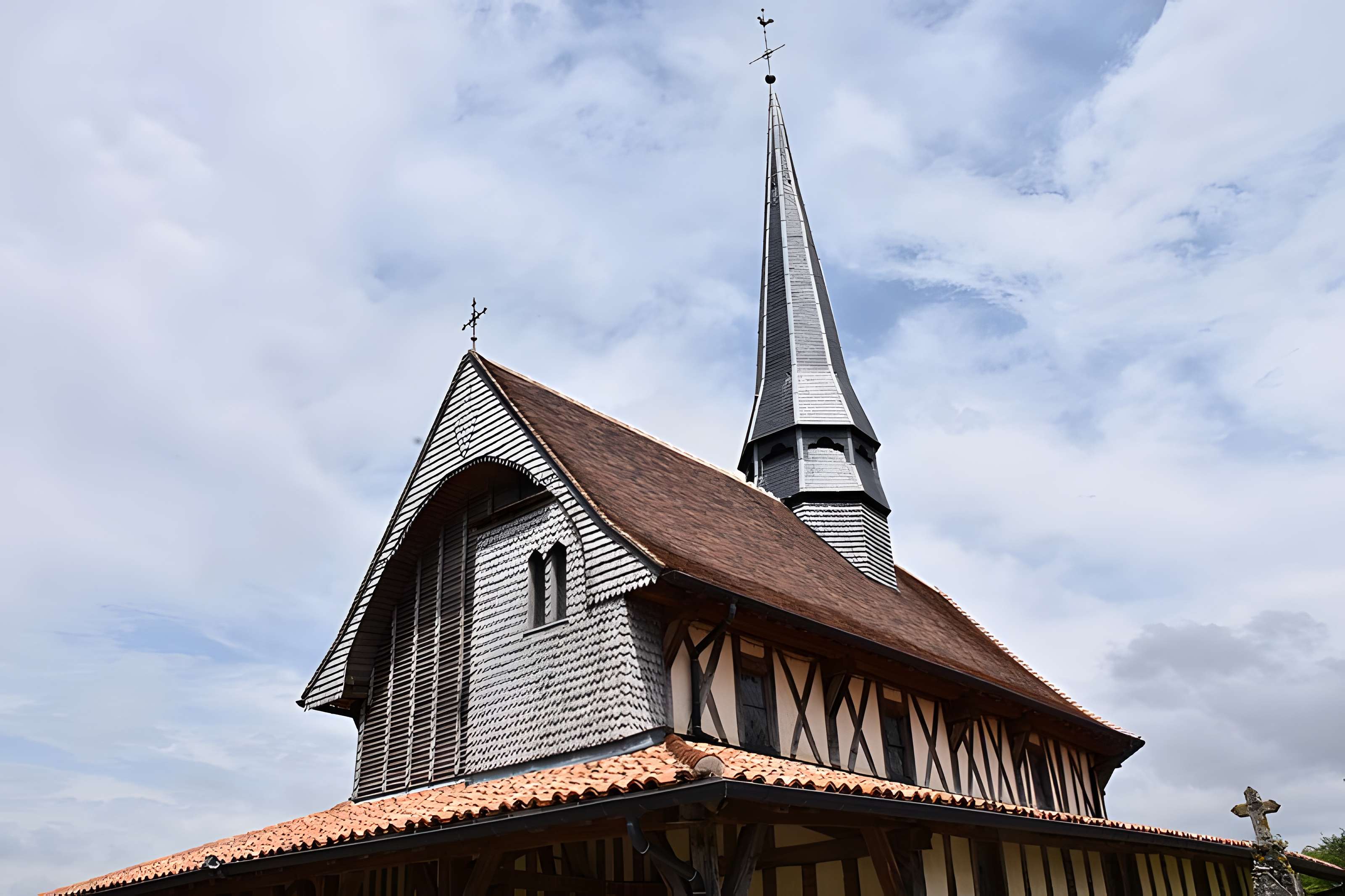 Église de l'Exaltation-de-la-Sainte-Croix de Bailly-le-Franc