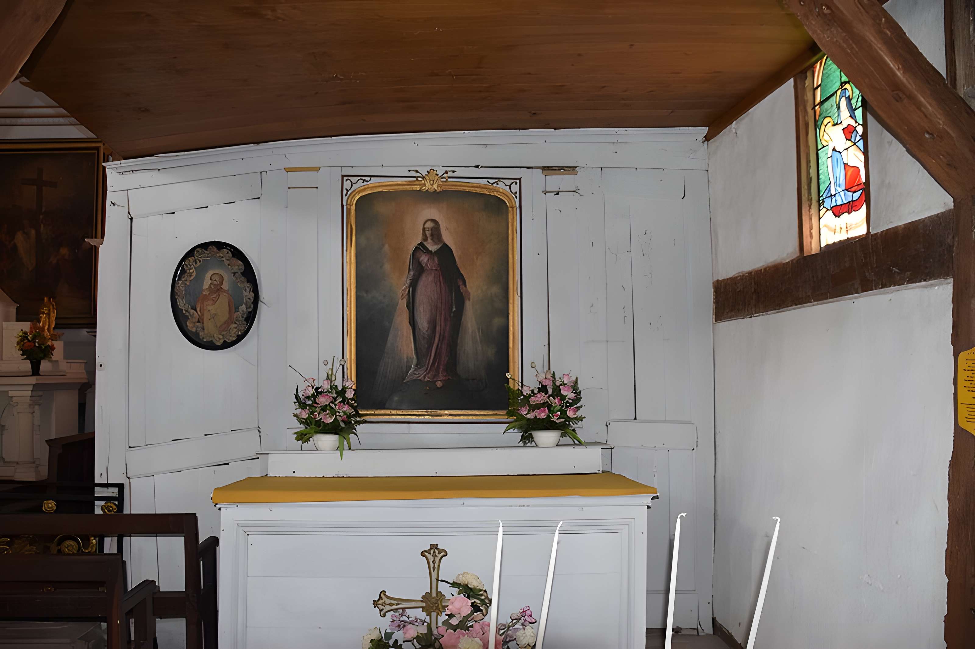 Église de l'Exaltation-de-la-Sainte-Croix de Bailly-le-Franc