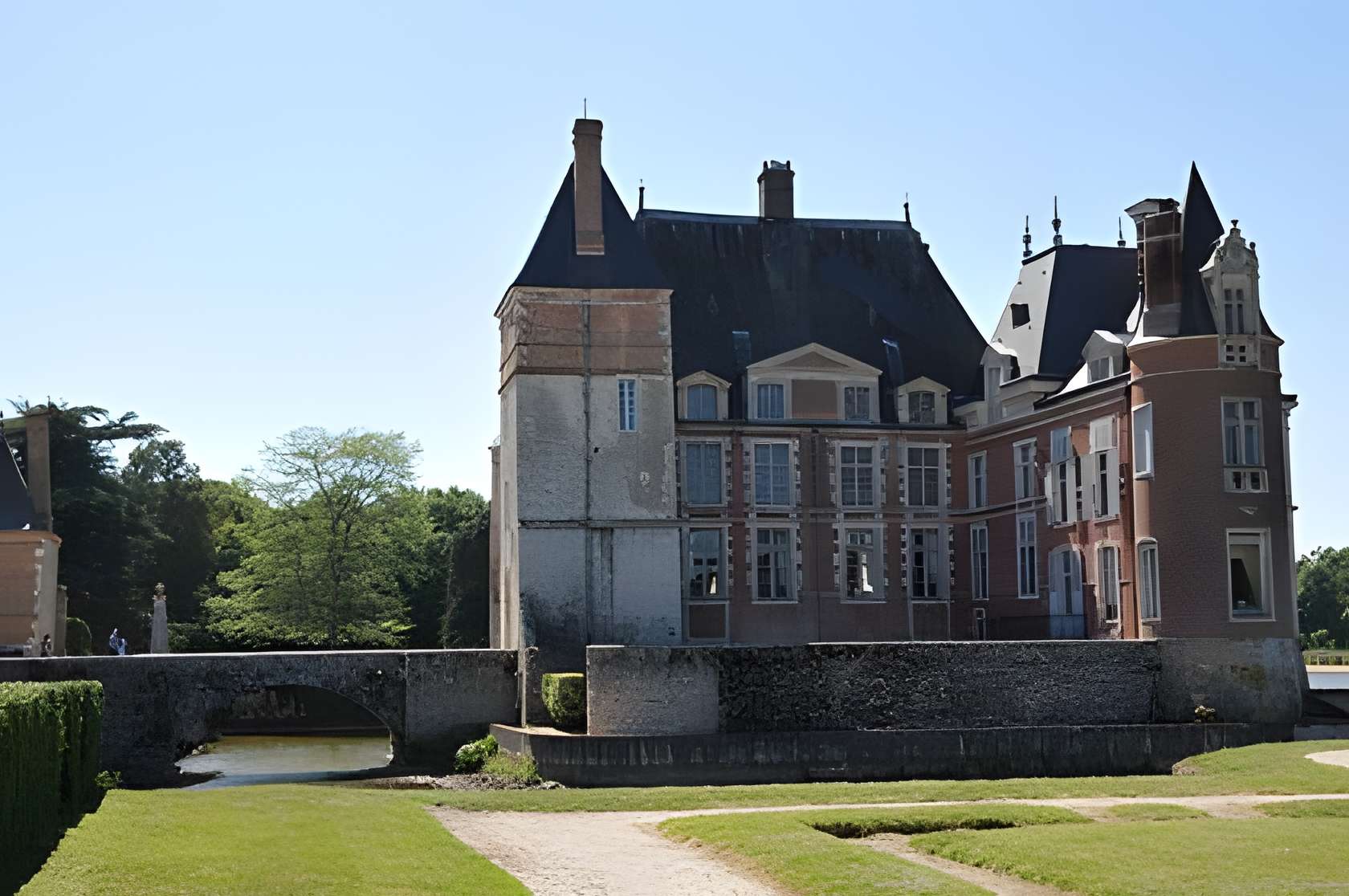 Château de la Bussière à Adon 