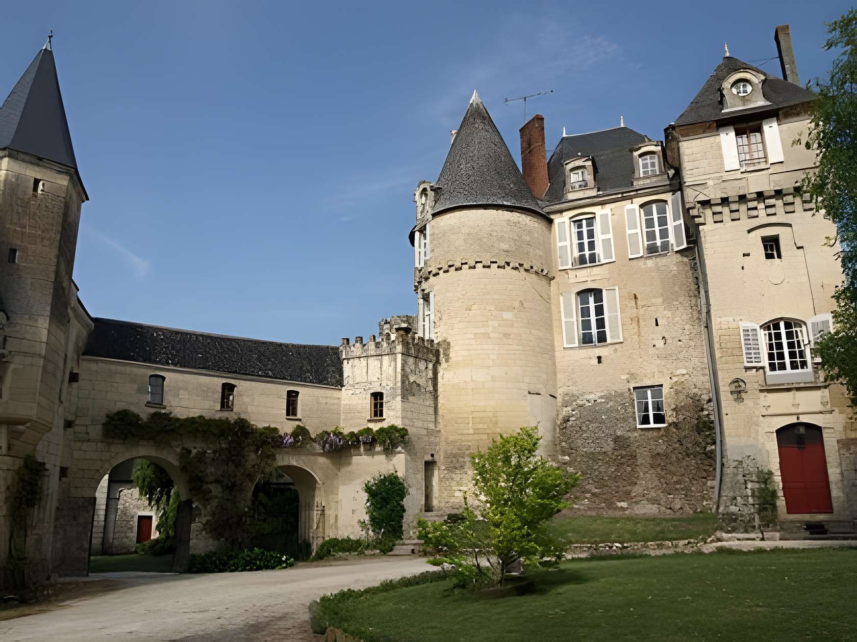 Château de La Celle-Guenand 