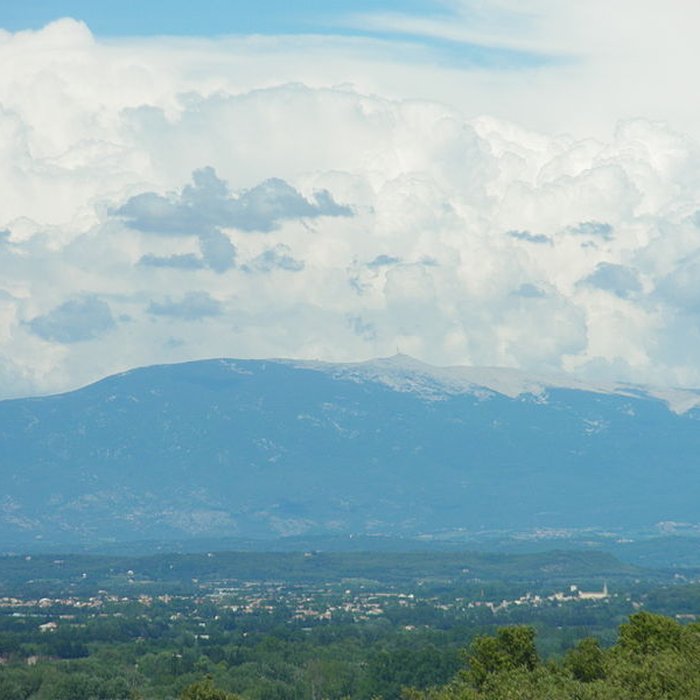 Photo de Monastère fortifié de Thouzon