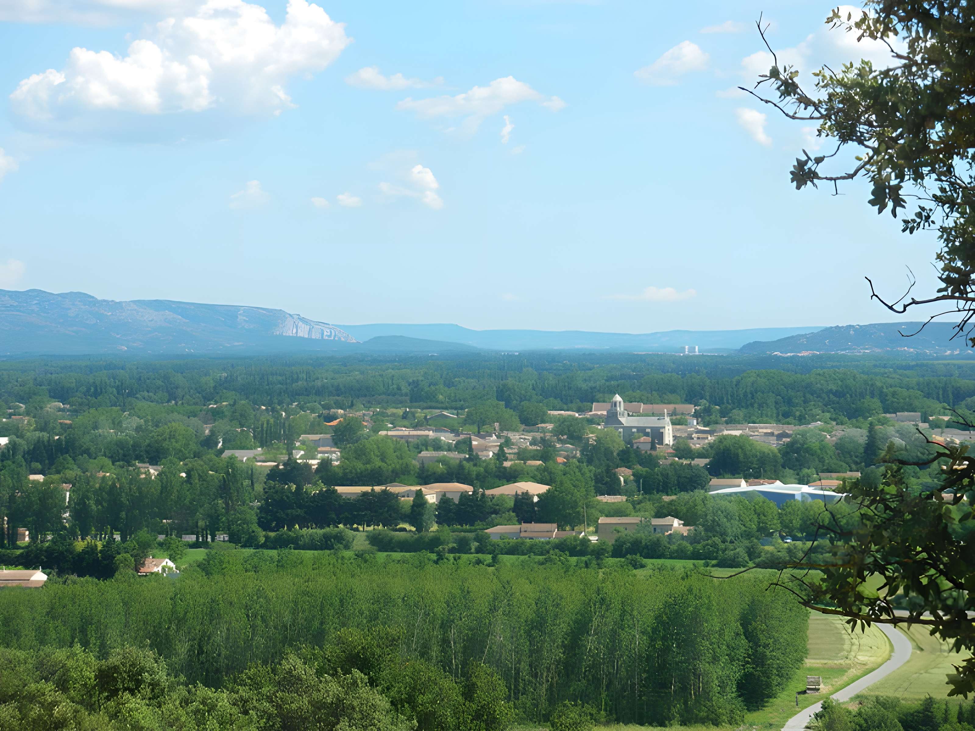 Monastère fortifié de Thouzon