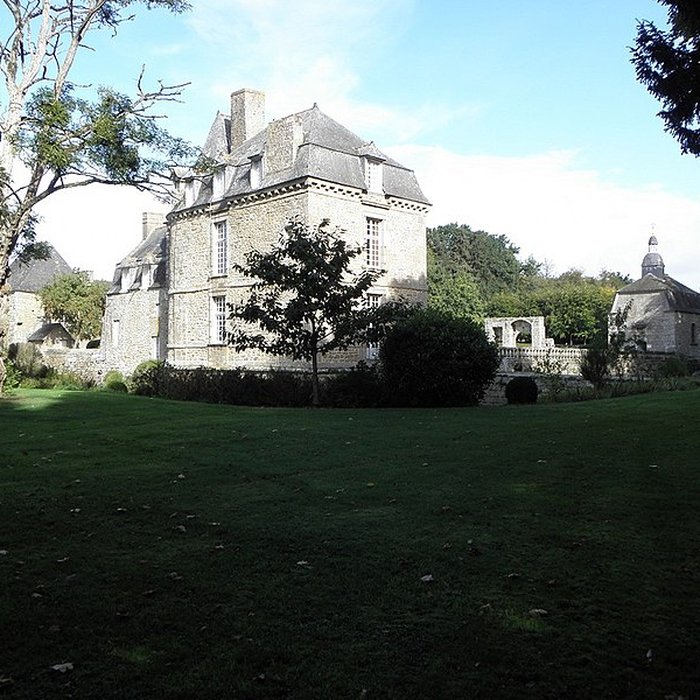 Photo de Château de la Haye-Saint-Hilaire