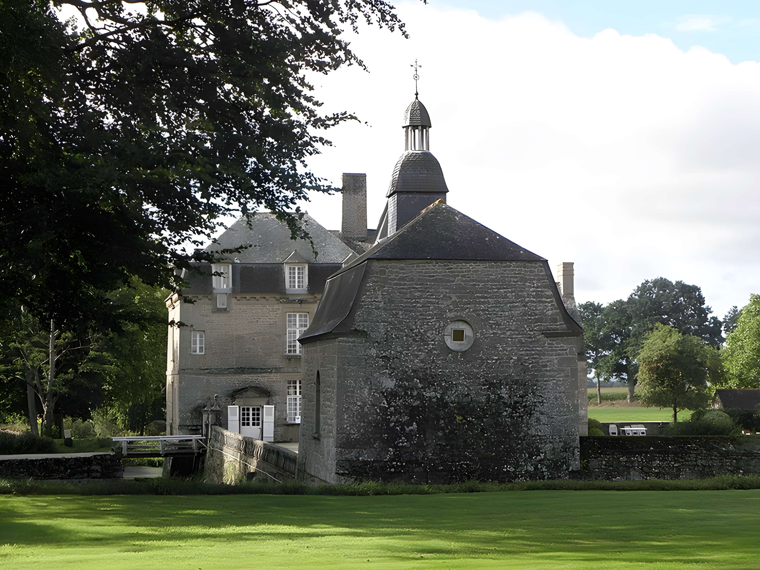 Château de la Haye-Saint-Hilaire