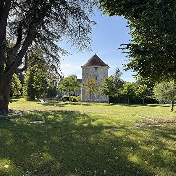 Château de La Houssaye-en-Brie