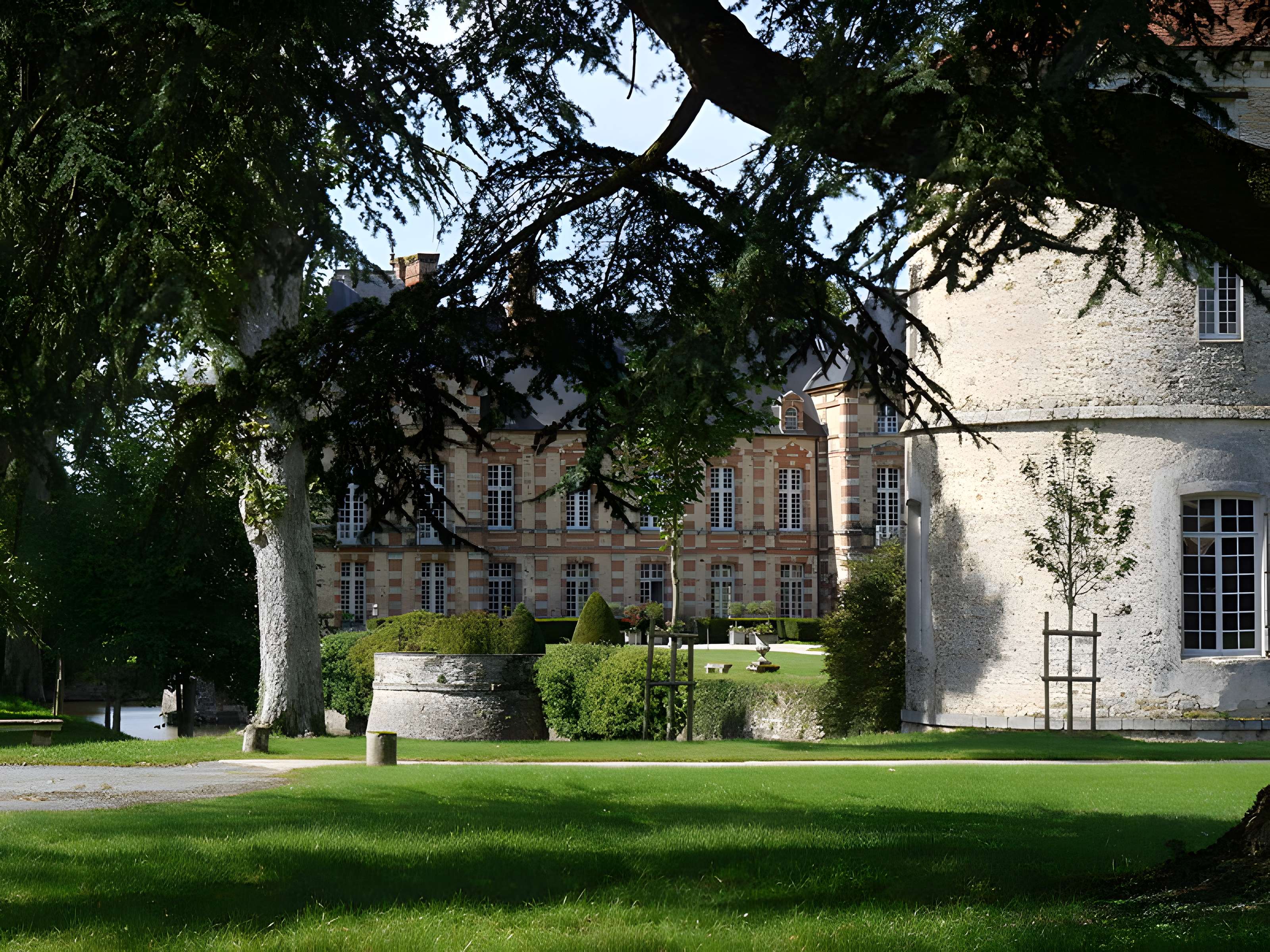 Château de La Houssaye-en-Brie