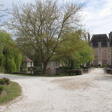 Château de la Motte à Château-Renard