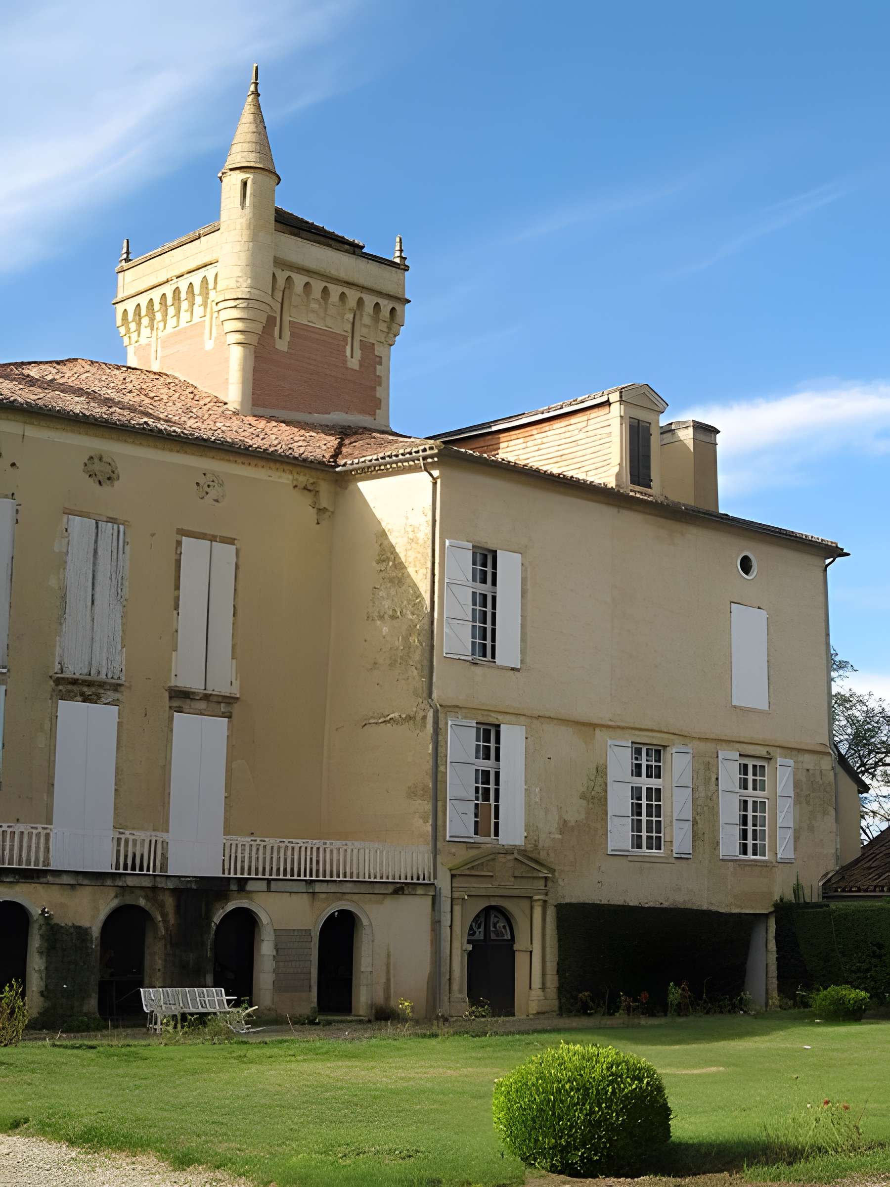 Château de Latour à Miramont-Latour