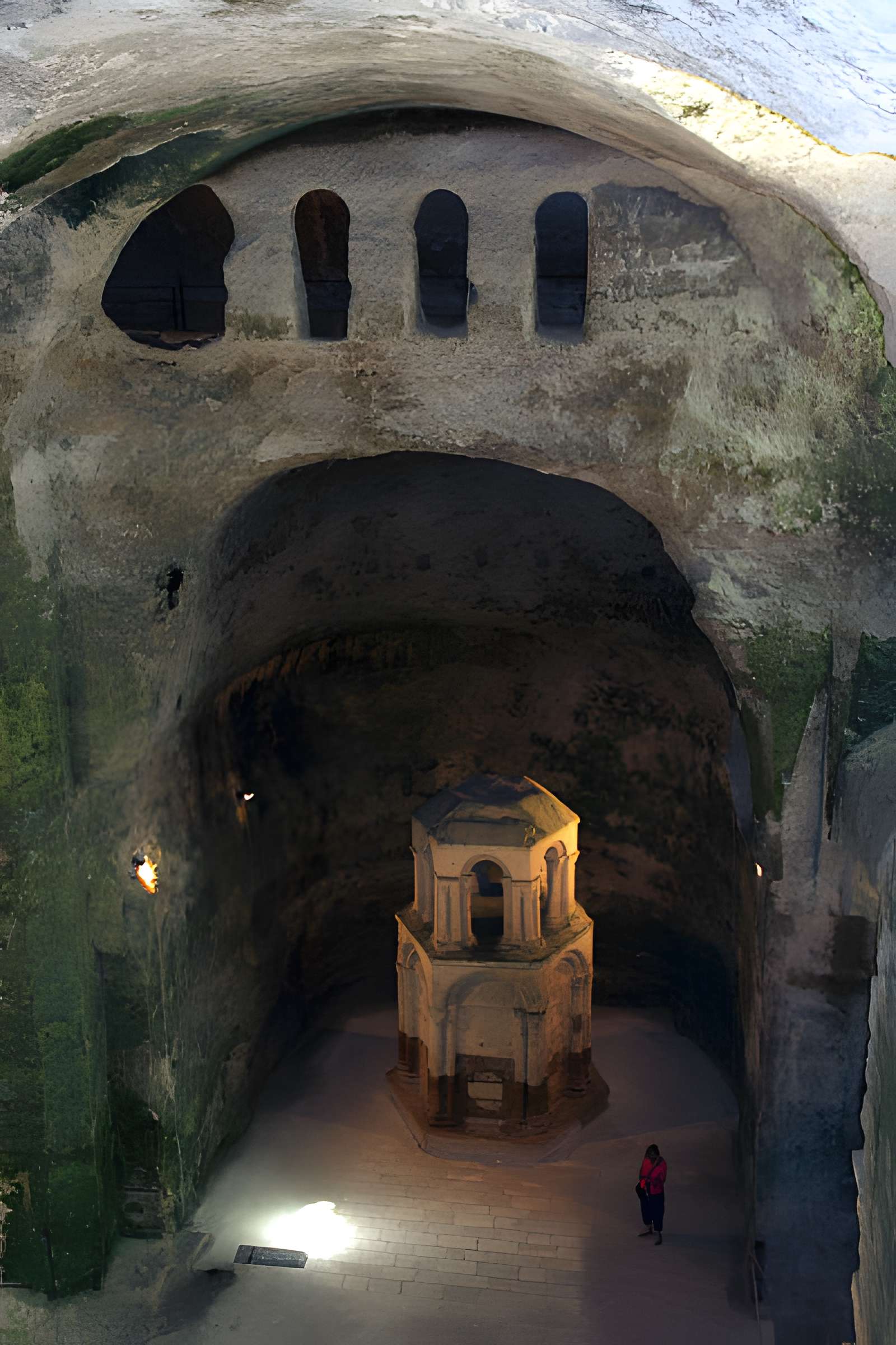 Église monolithe Saint-Jean d'Aubeterre-sur-Dronne