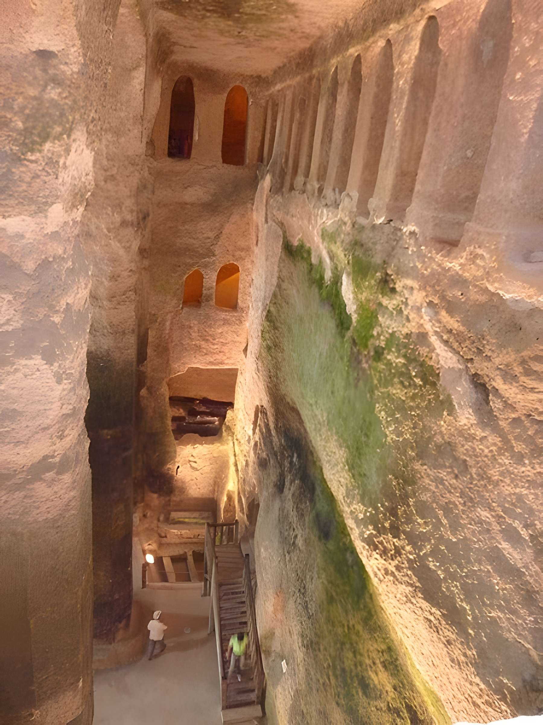 Église monolithe Saint-Jean d'Aubeterre-sur-Dronne