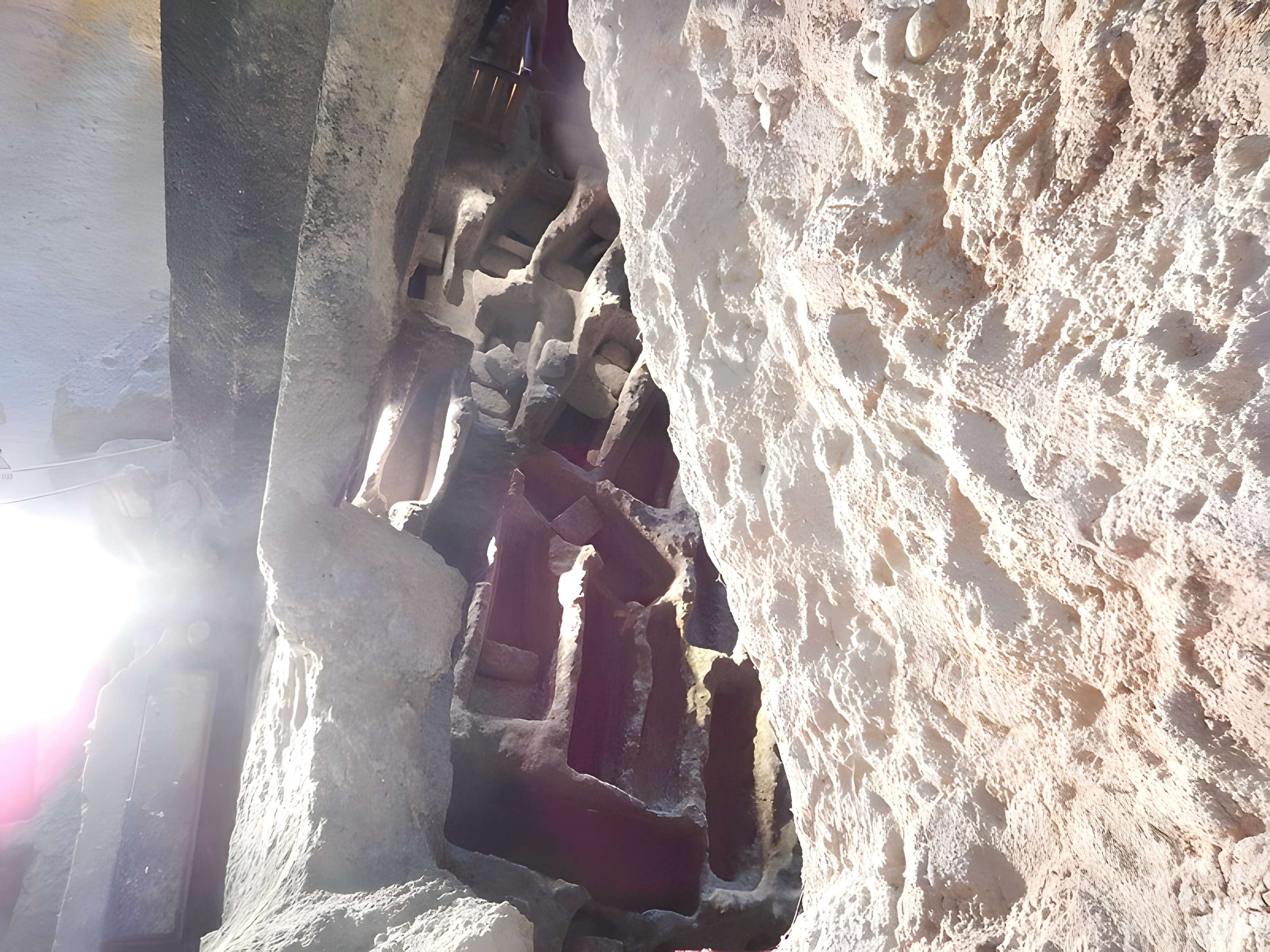 Église monolithe Saint-Jean d'Aubeterre-sur-Dronne