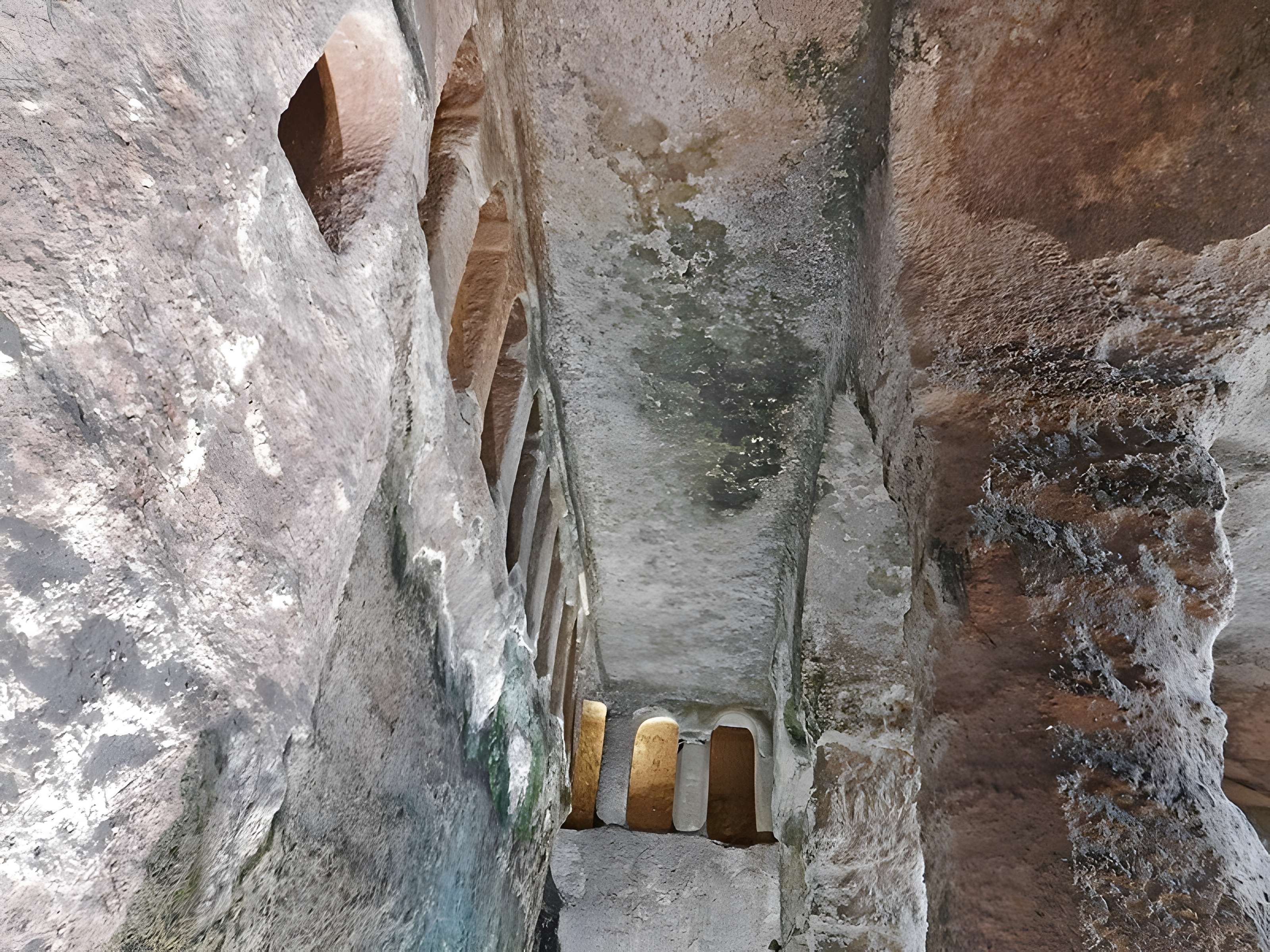 Église monolithe Saint-Jean d'Aubeterre-sur-Dronne