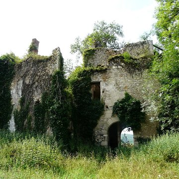 Vestiges du château de Marqueyssac à Saint-Pantaly-dAns