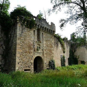 Vestiges du château de Marqueyssac à Saint-Pantaly-dAns