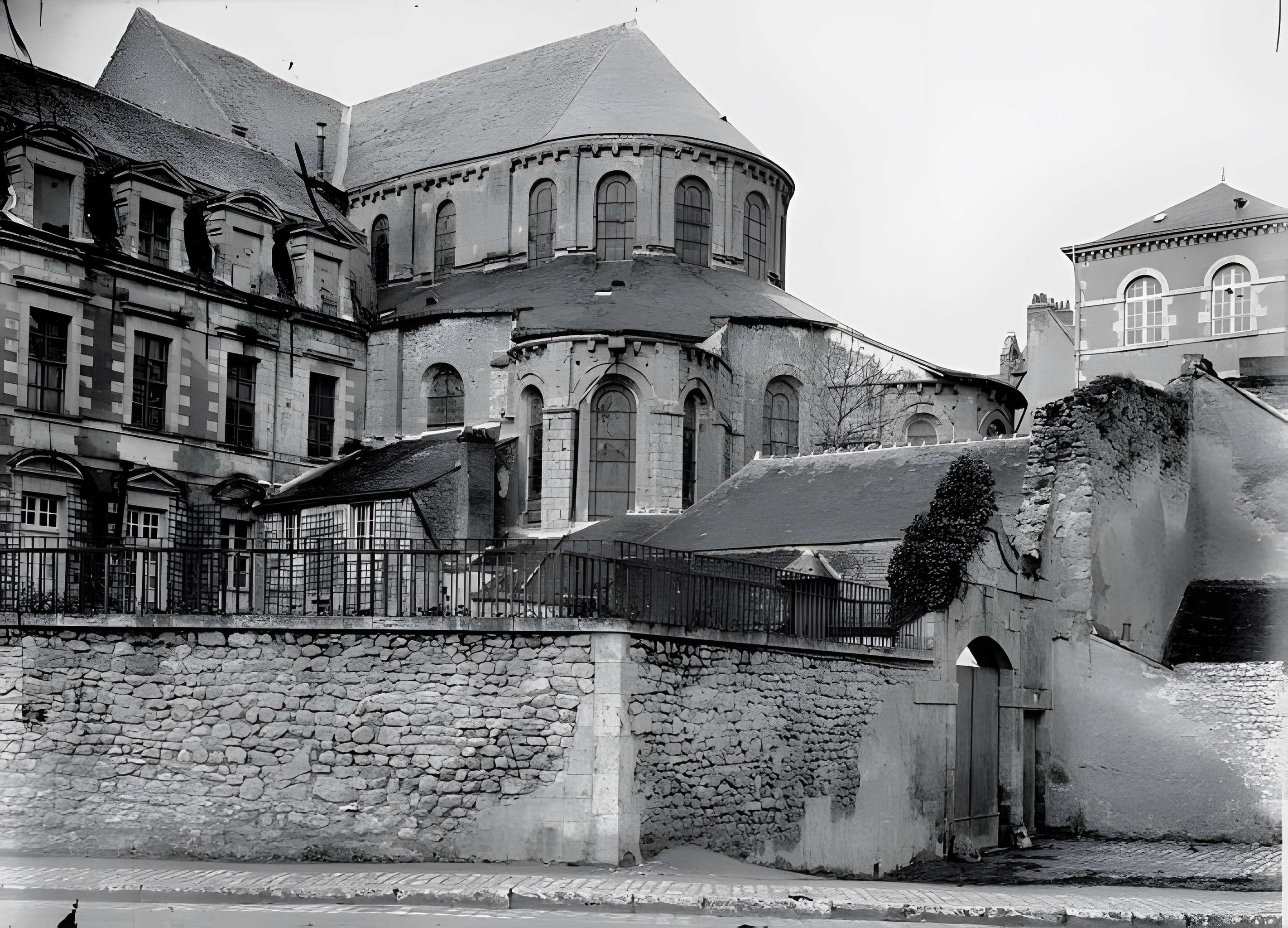 Église Notre-Dame de Beaugency
