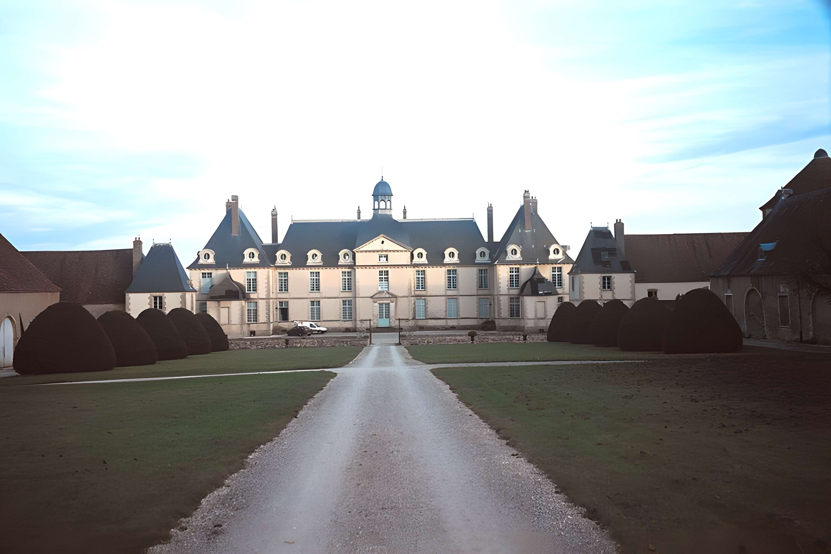 Château de Menou 