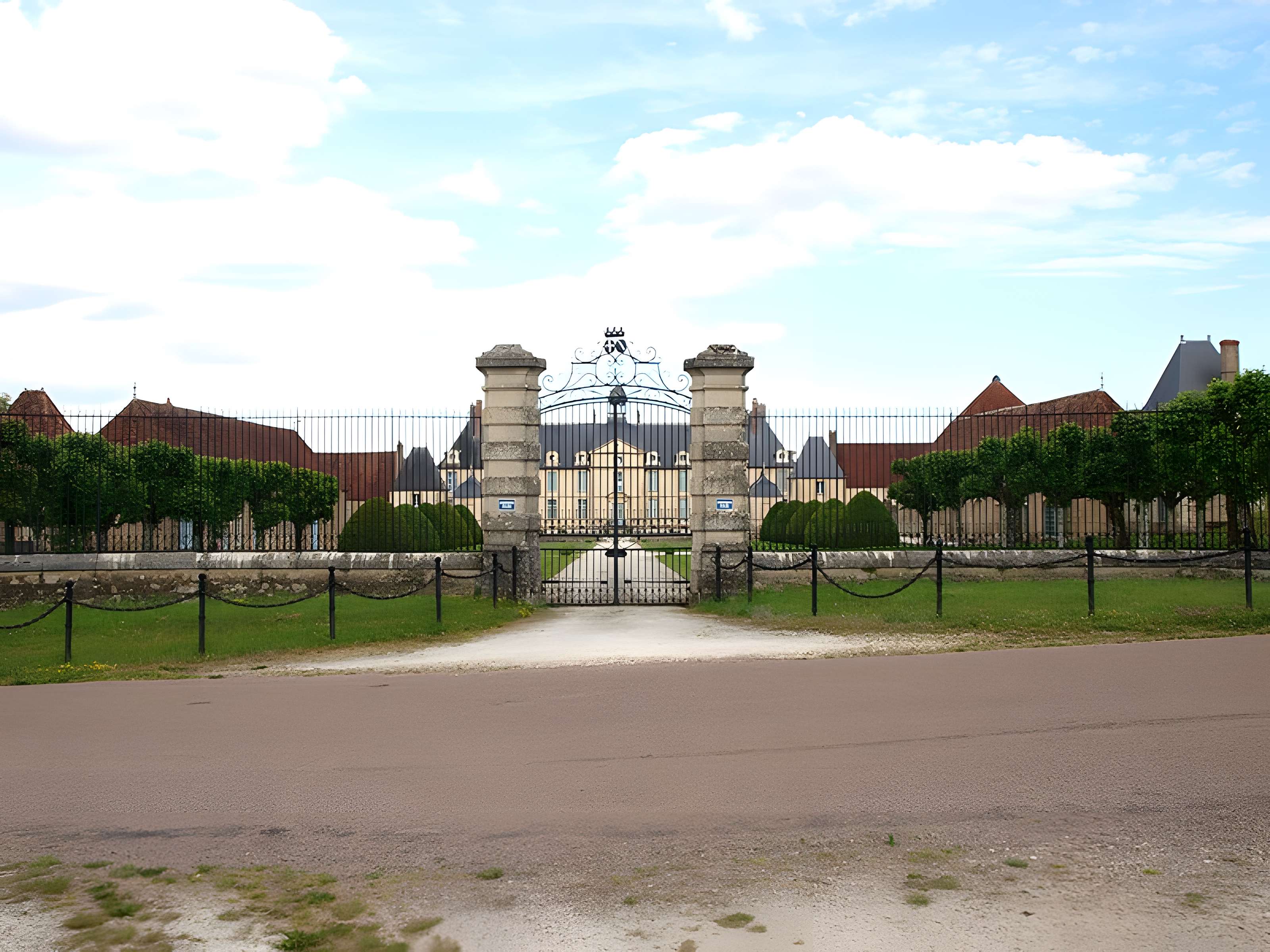 Château de Menou