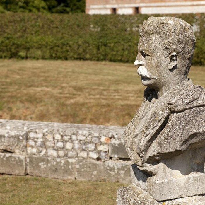 Photo de Château de Miromesnil également sur commune de Saint-Aubin-sur-Scie