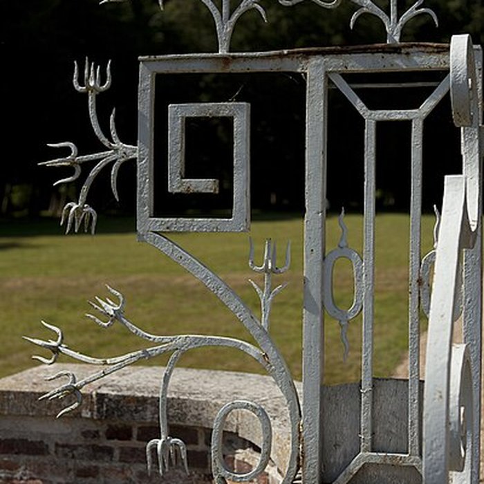 Photo de Château de Miromesnil également sur commune de Saint-Aubin-sur-Scie