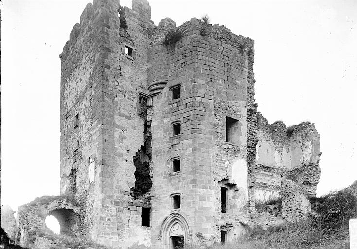 Château de Montaigut-le-Blanc dans le Puy-de-Dôme