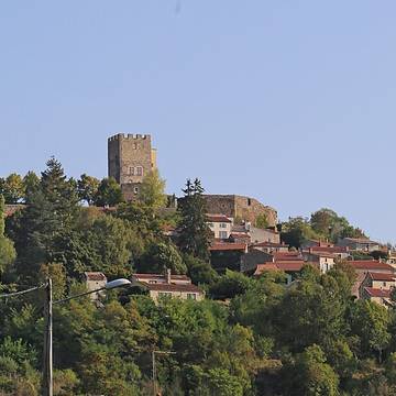 Château de Montaigut-le-Blanc dans le Puy-de-Dôme