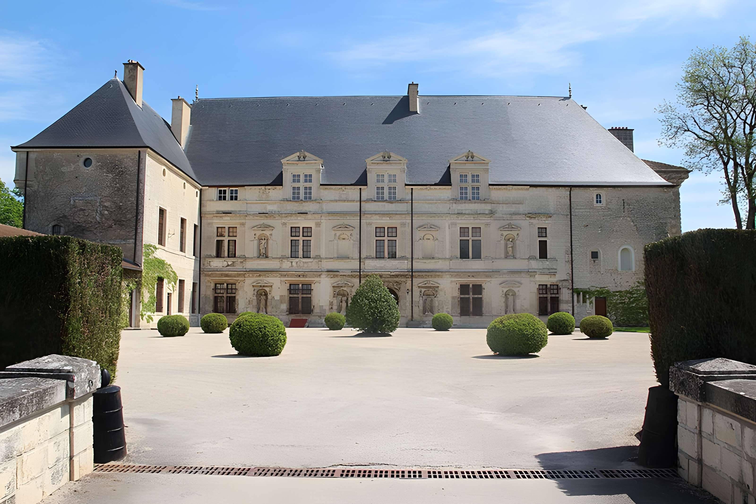 Château de Montbras