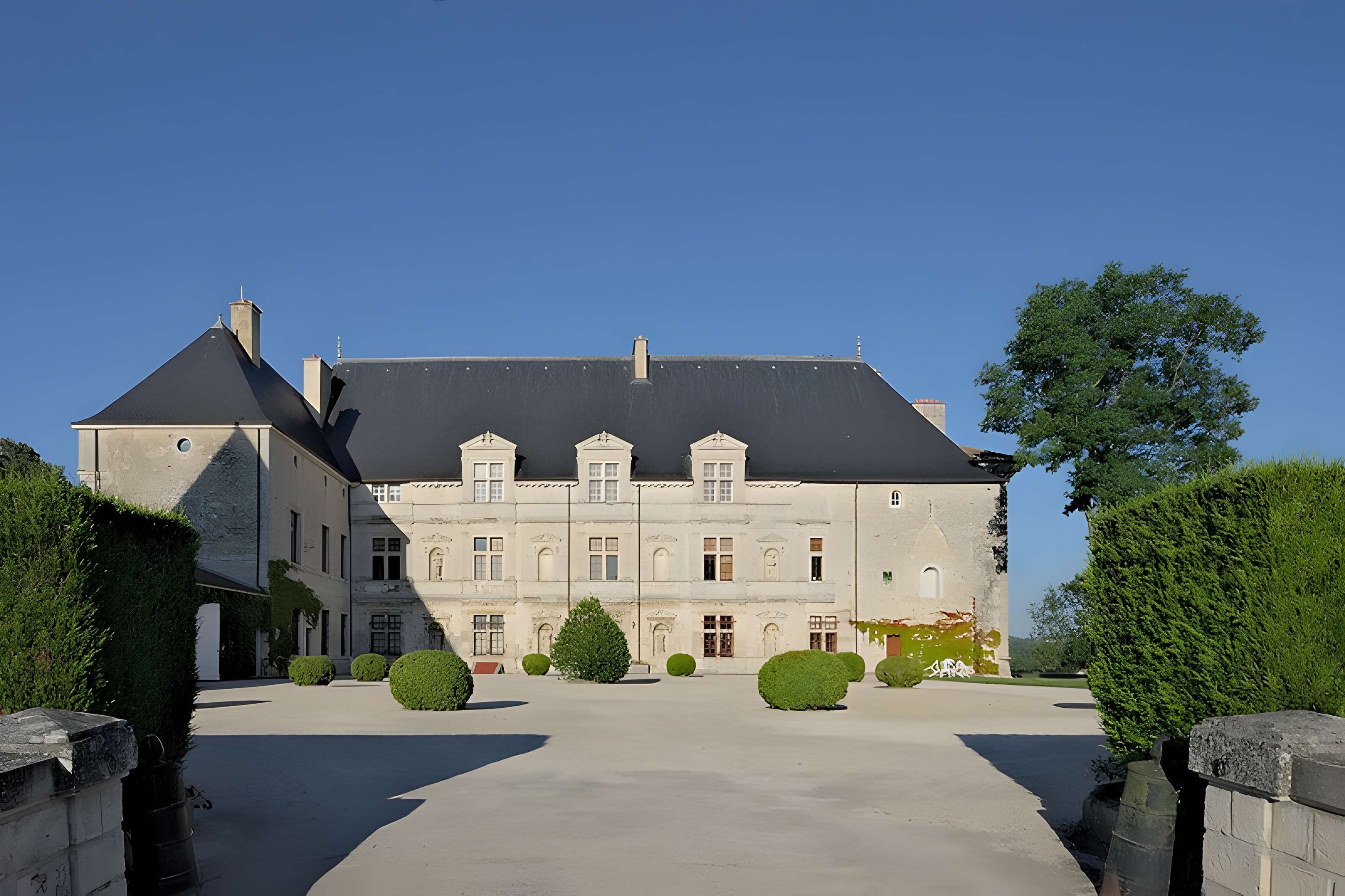 Château de Montbras