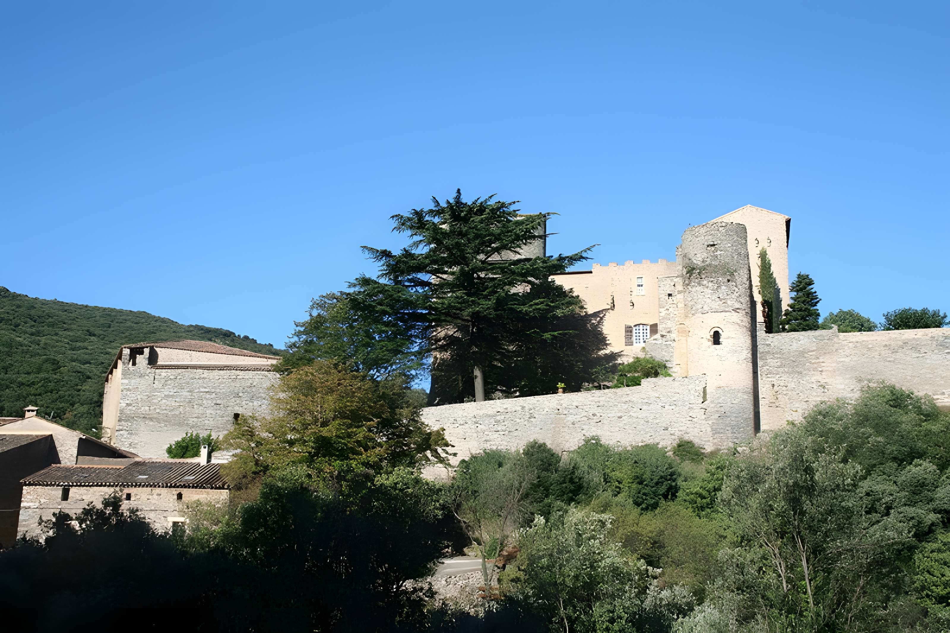 Château de Pézènes-les-Mines 