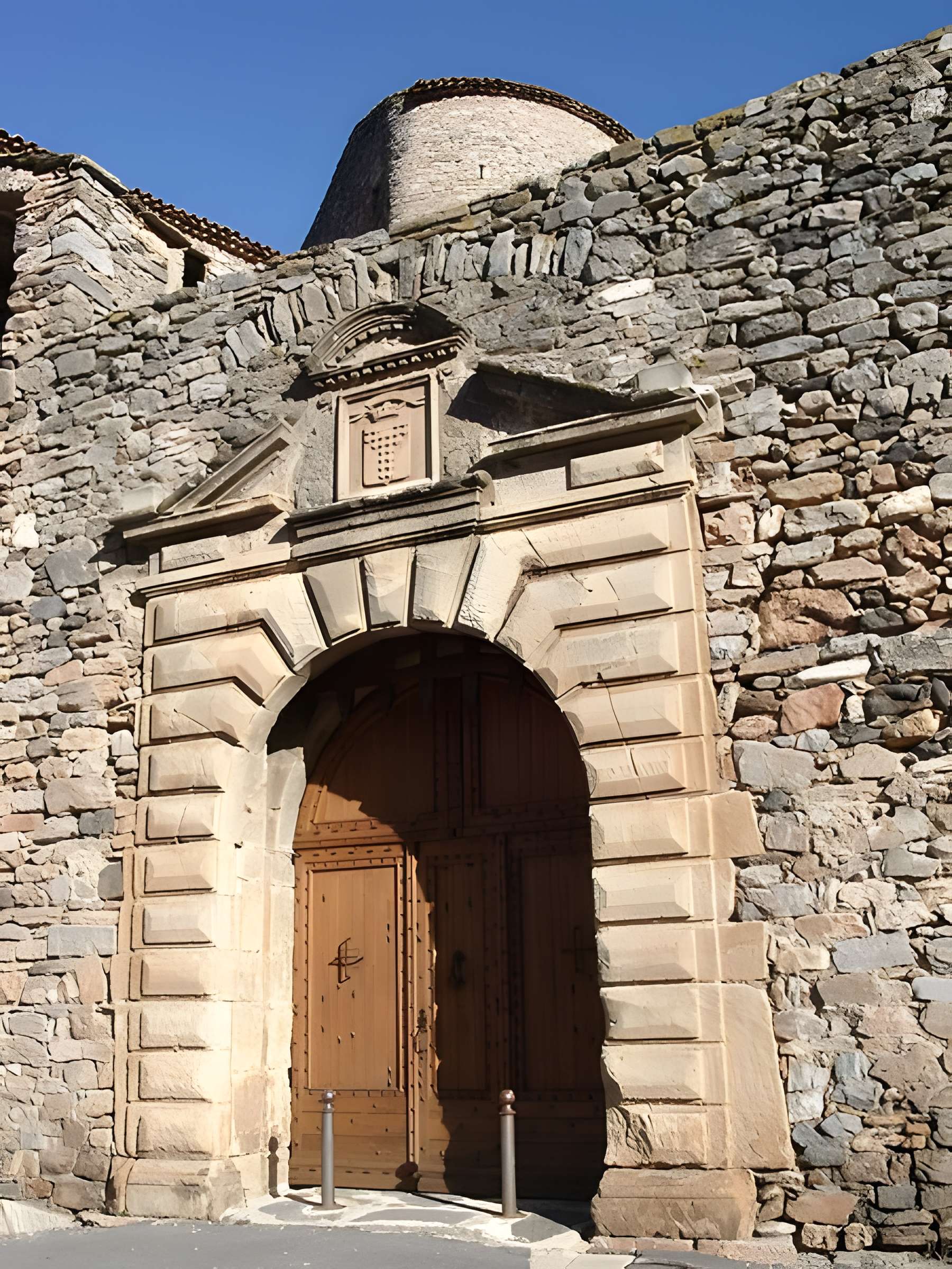 Château de Pézènes-les-Mines