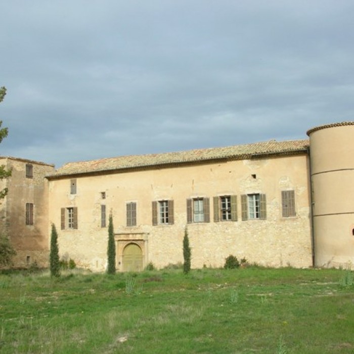 Photo de Château de Saint-Marc-Jaumegarde