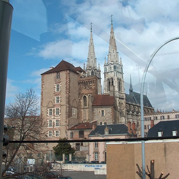 Photo de Ancien château ou Palais des ducs de Bourbon